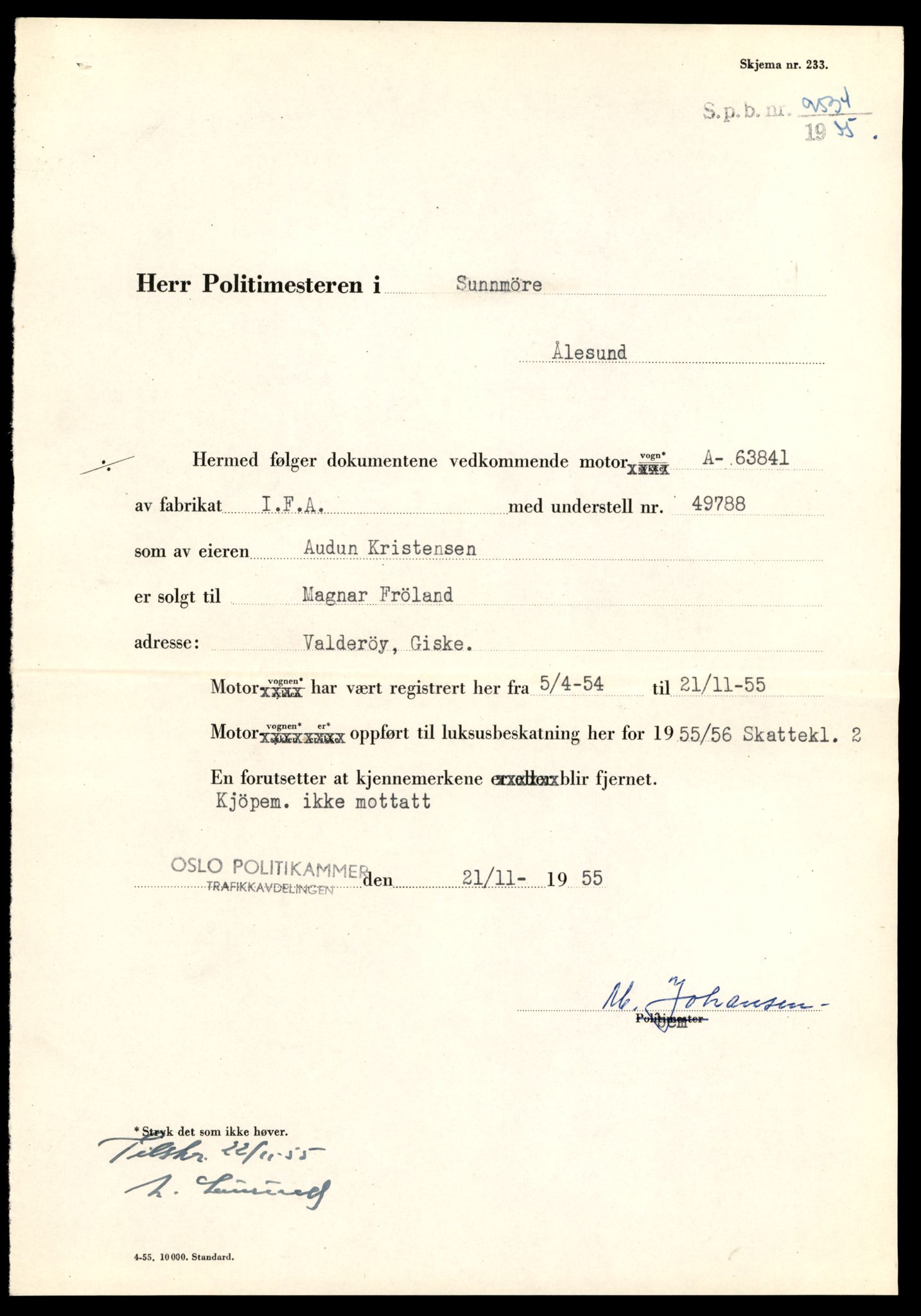 Møre og Romsdal vegkontor - Ålesund trafikkstasjon, AV/SAT-A-4099/F/Fe/L0049: Registreringskort for kjøretøy T 14864 - T 18613, 1927-1998, p. 2271
