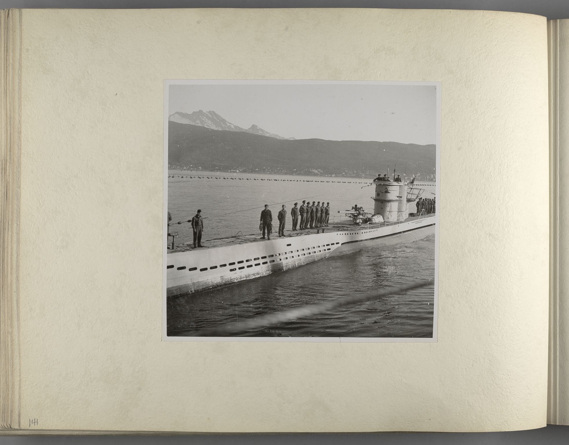 Tyske arkiver, Reichskommissariat, Bildarchiv, AV/RA-RAFA-3309/U/L0071: Fotoalbum: Mit dem Reichskommissar nach Nordnorwegen und Finnland 10. bis 27. Juli 1942, 1942, p. 56