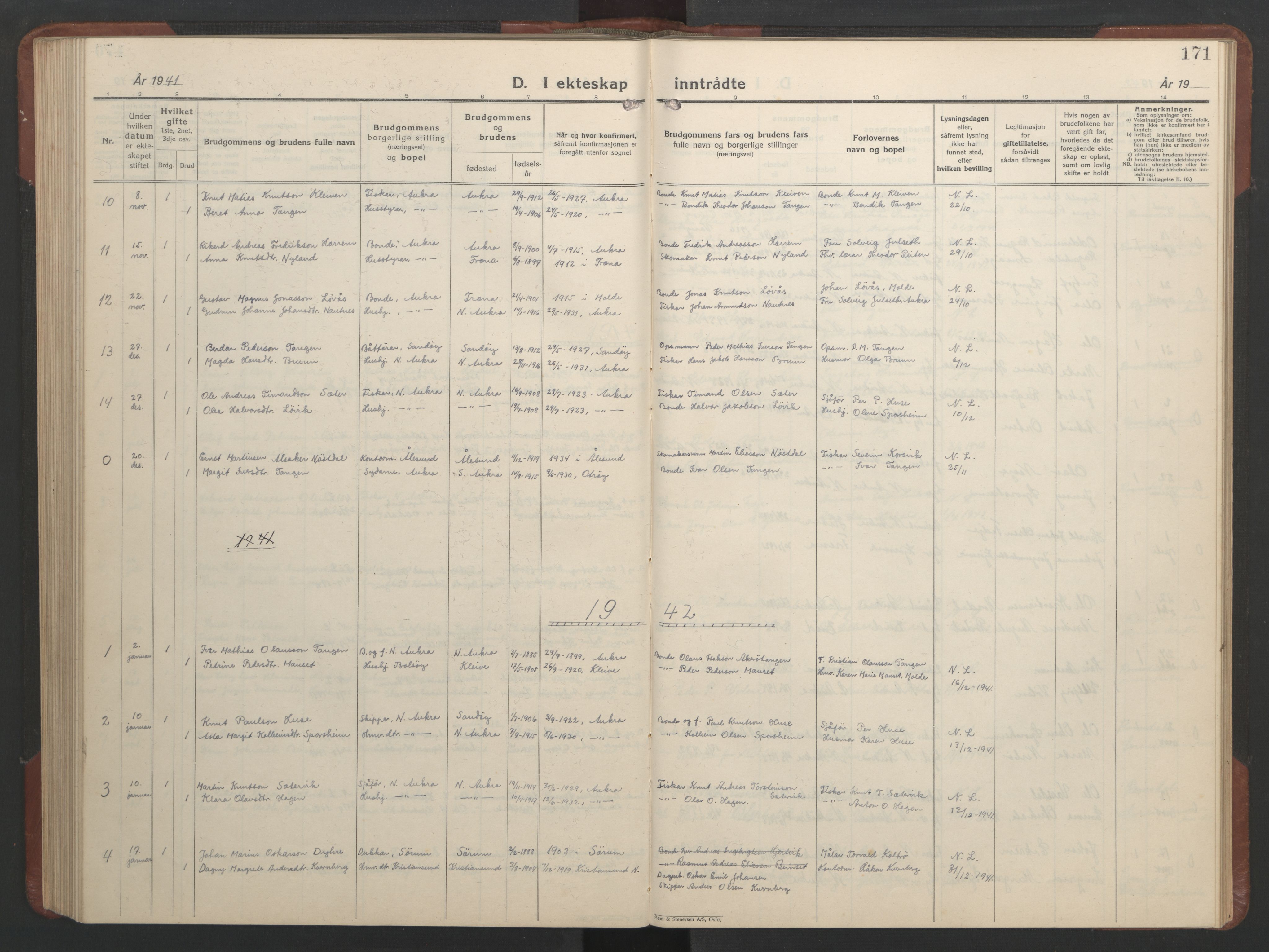 Ministerialprotokoller, klokkerbøker og fødselsregistre - Møre og Romsdal, AV/SAT-A-1454/560/L0726: Parish register (copy) no. 560C03, 1928-1952, p. 171