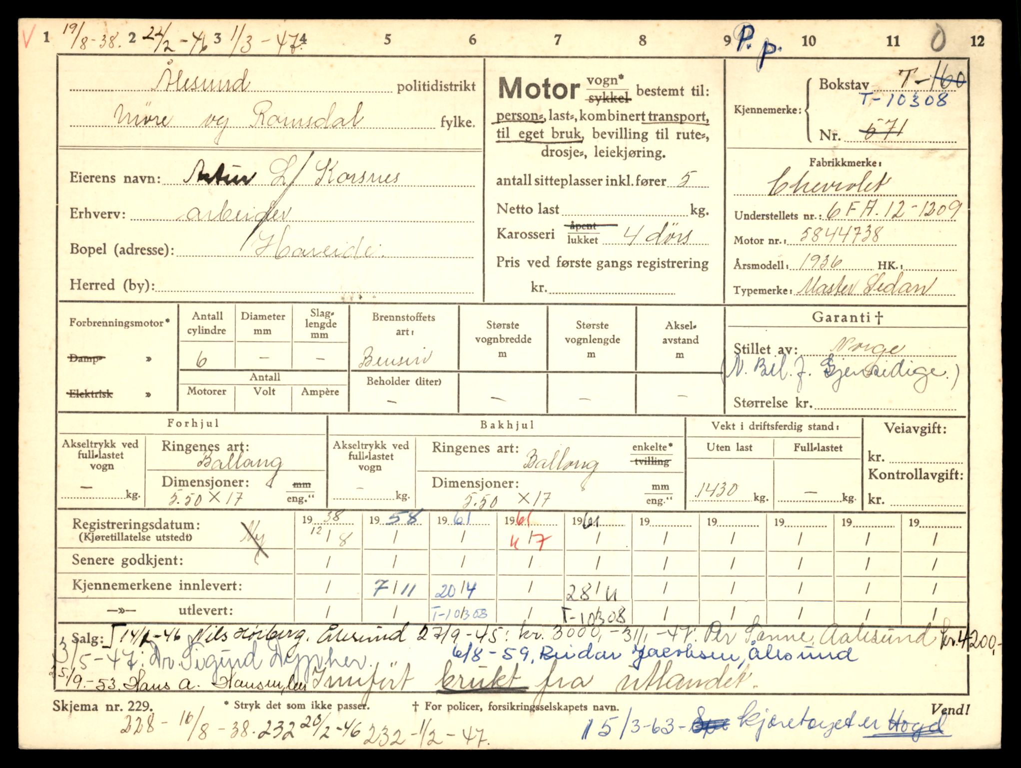 Møre og Romsdal vegkontor - Ålesund trafikkstasjon, AV/SAT-A-4099/F/Fe/L0019: Registreringskort for kjøretøy T 10228 - T 10350, 1927-1998, p. 2061