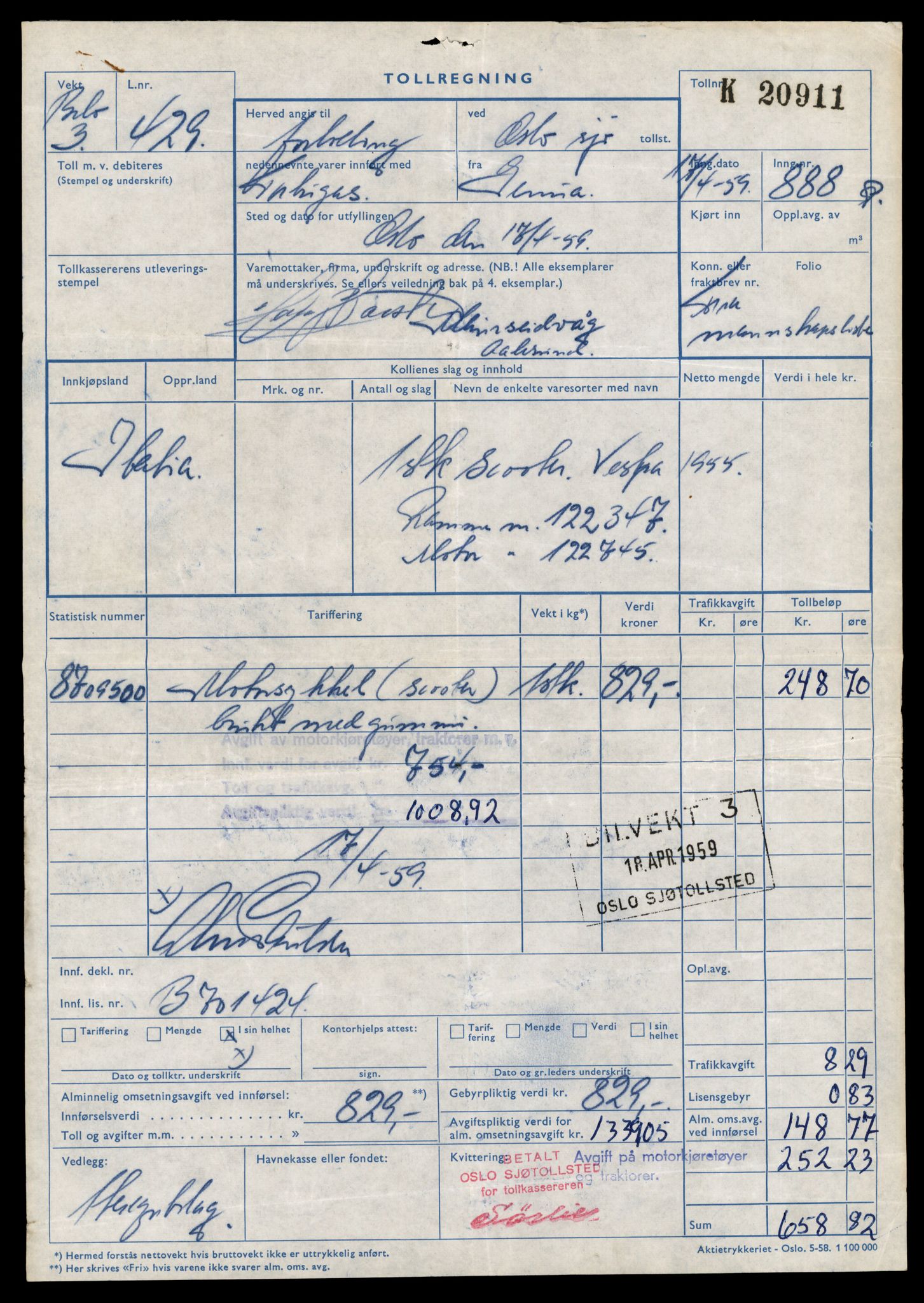 Møre og Romsdal vegkontor - Ålesund trafikkstasjon, AV/SAT-A-4099/F/Fe/L0040: Registreringskort for kjøretøy T 13531 - T 13709, 1927-1998, p. 162