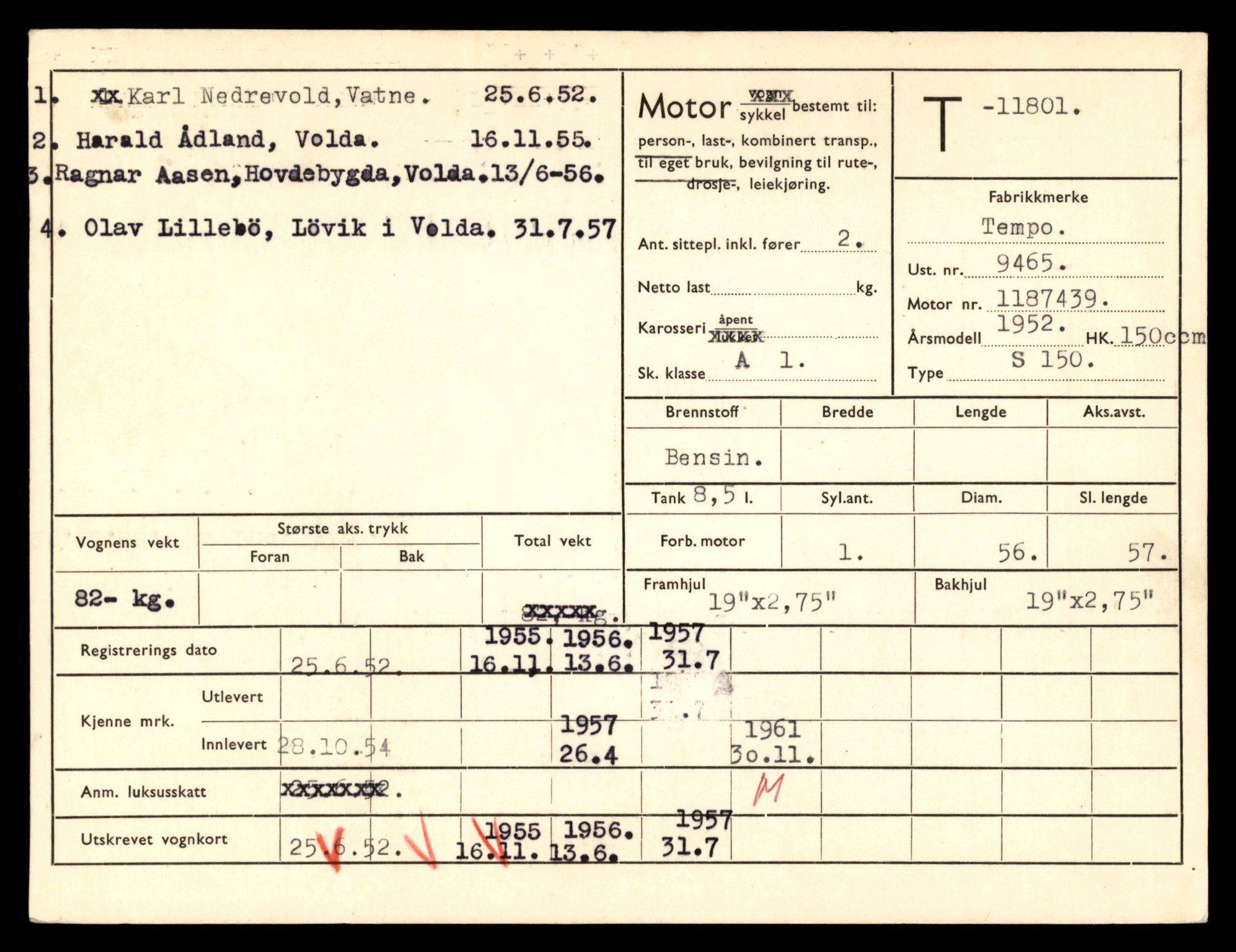 Møre og Romsdal vegkontor - Ålesund trafikkstasjon, AV/SAT-A-4099/F/Fe/L0031: Registreringskort for kjøretøy T 11800 - T 11996, 1927-1998, p. 11