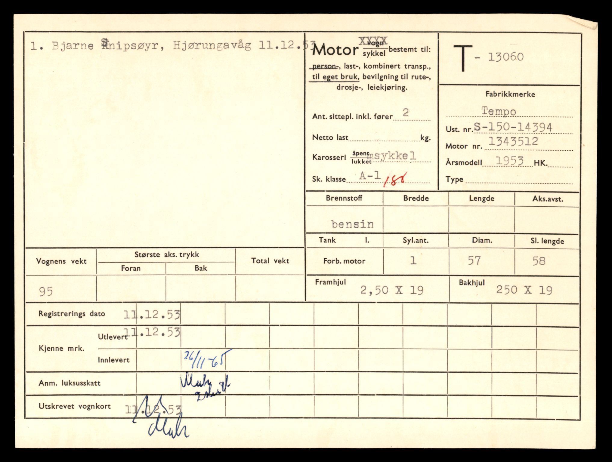 Møre og Romsdal vegkontor - Ålesund trafikkstasjon, AV/SAT-A-4099/F/Fe/L0037: Registreringskort for kjøretøy T 13031 - T 13179, 1927-1998, p. 597