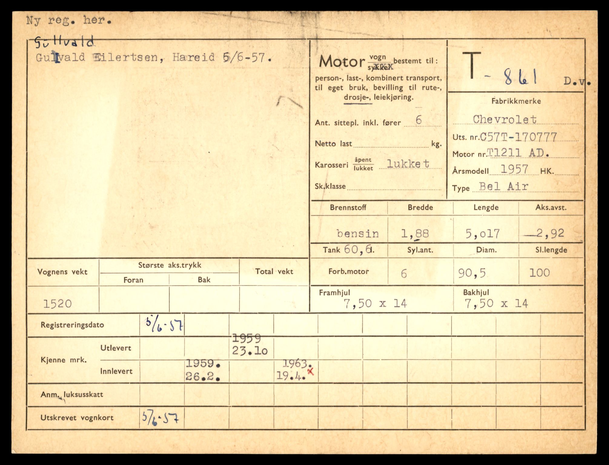 Møre og Romsdal vegkontor - Ålesund trafikkstasjon, AV/SAT-A-4099/F/Fe/L0008: Registreringskort for kjøretøy T 747 - T 894, 1927-1998, p. 2584