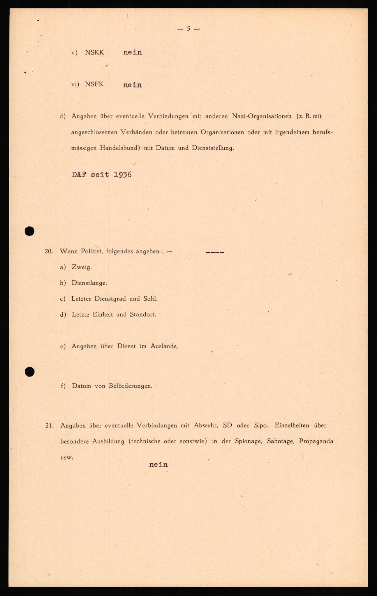Forsvaret, Forsvarets overkommando II, AV/RA-RAFA-3915/D/Db/L0019: CI Questionaires. Tyske okkupasjonsstyrker i Norge. Tyskere., 1945-1946, p. 531