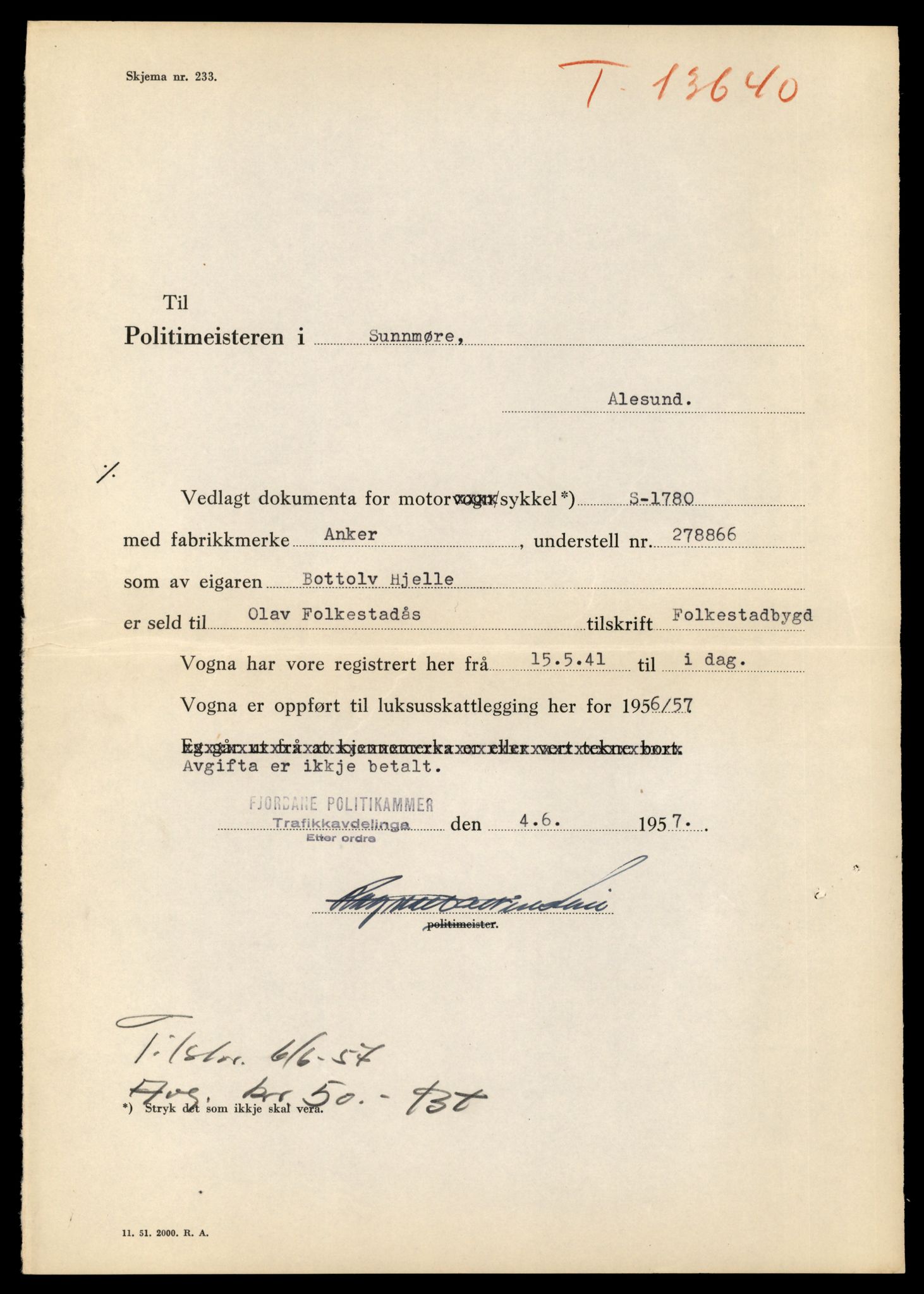 Møre og Romsdal vegkontor - Ålesund trafikkstasjon, AV/SAT-A-4099/F/Fe/L0040: Registreringskort for kjøretøy T 13531 - T 13709, 1927-1998, p. 1919