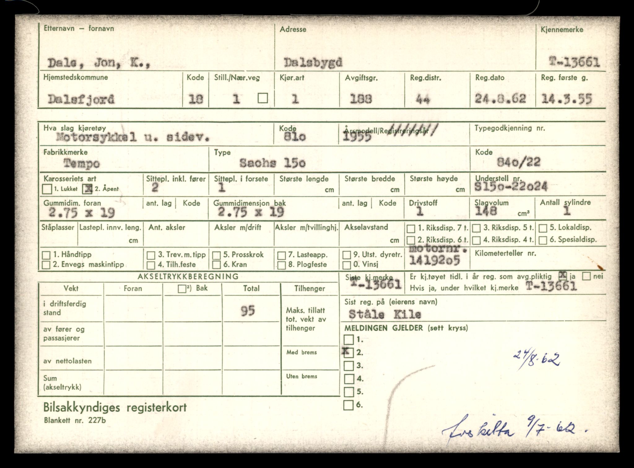 Møre og Romsdal vegkontor - Ålesund trafikkstasjon, AV/SAT-A-4099/F/Fe/L0040: Registreringskort for kjøretøy T 13531 - T 13709, 1927-1998, p. 2323