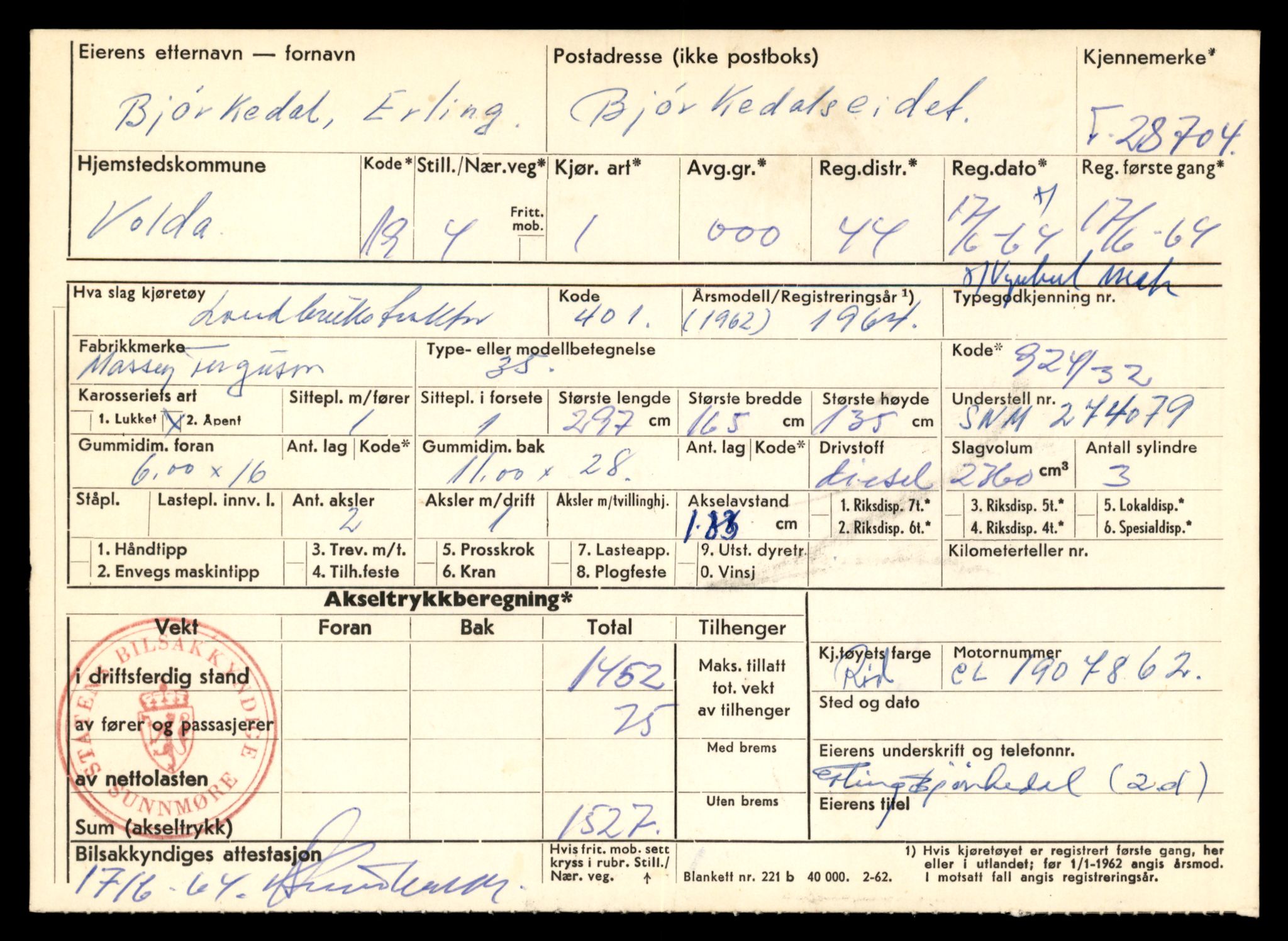 Møre og Romsdal vegkontor - Ålesund trafikkstasjon, AV/SAT-A-4099/F/Fe/L0076: Registreringskort for kjøretøy T 28704 - T 29318, 1927-1998, p. 3