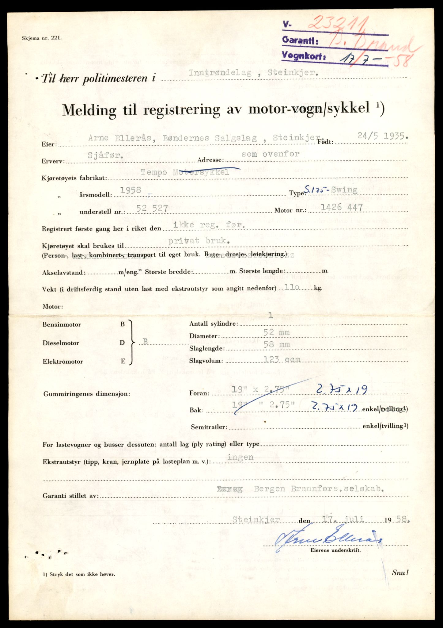 Møre og Romsdal vegkontor - Ålesund trafikkstasjon, AV/SAT-A-4099/F/Fe/L0041: Registreringskort for kjøretøy T 13710 - T 13905, 1927-1998, p. 1679