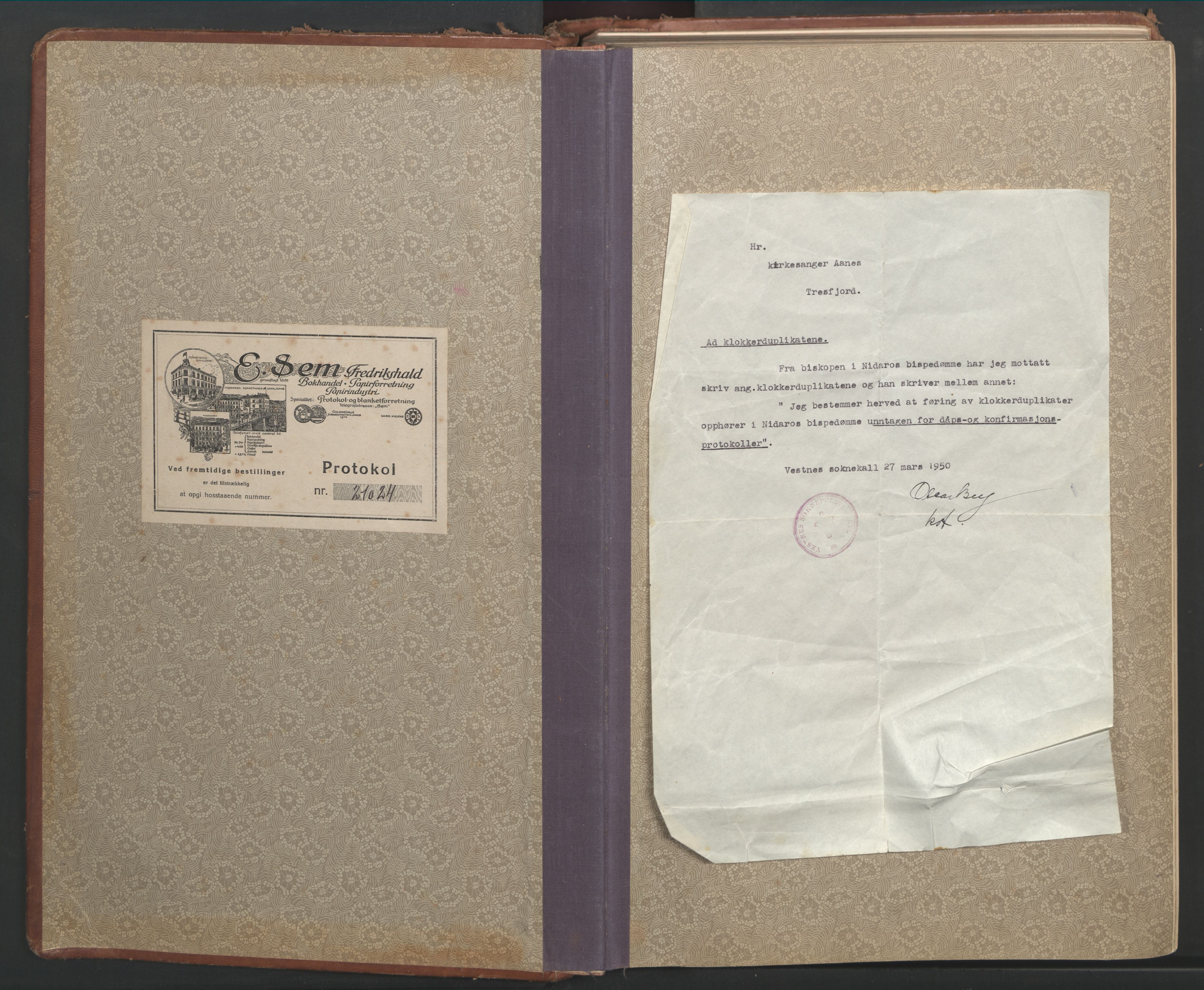 Ministerialprotokoller, klokkerbøker og fødselsregistre - Møre og Romsdal, SAT/A-1454/541/L0548: Parish register (copy) no. 541C03, 1921-1960