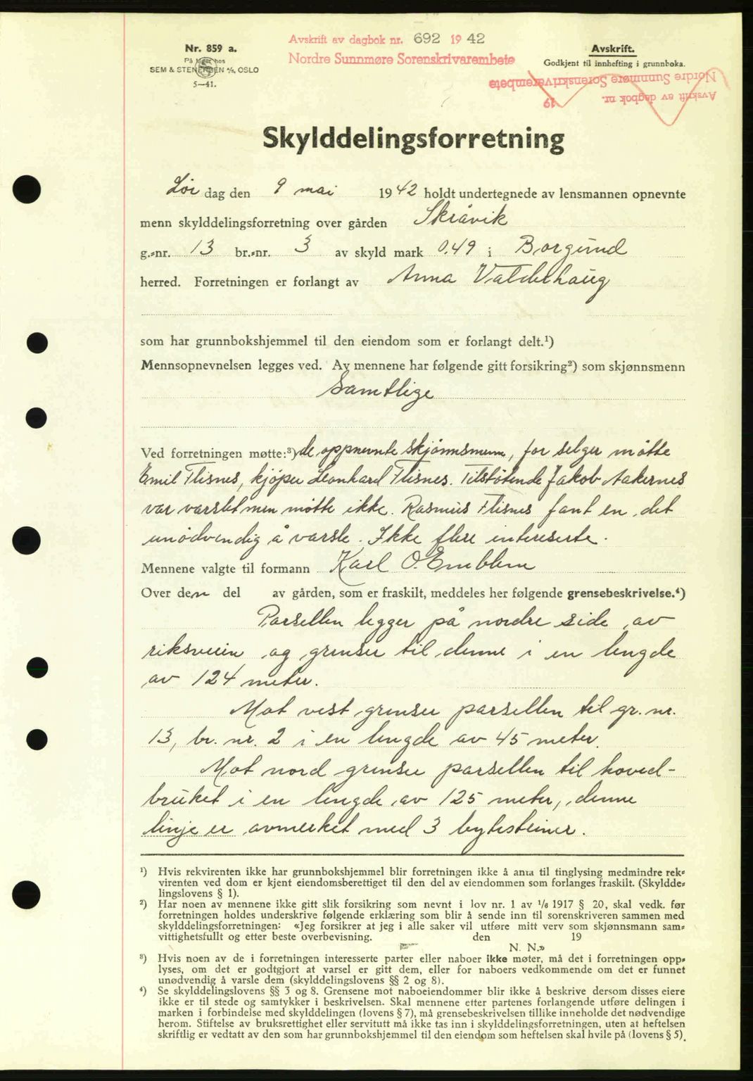 Nordre Sunnmøre sorenskriveri, AV/SAT-A-0006/1/2/2C/2Ca: Mortgage book no. A13, 1942-1942, Diary no: : 692/1942