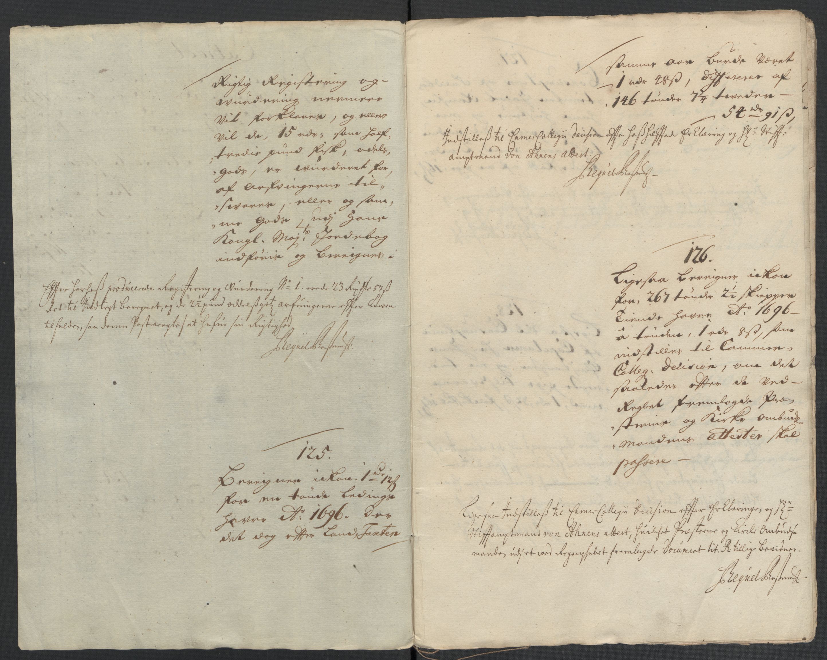 Rentekammeret inntil 1814, Reviderte regnskaper, Fogderegnskap, RA/EA-4092/R55/L3653: Fogderegnskap Romsdal, 1697-1698, p. 215