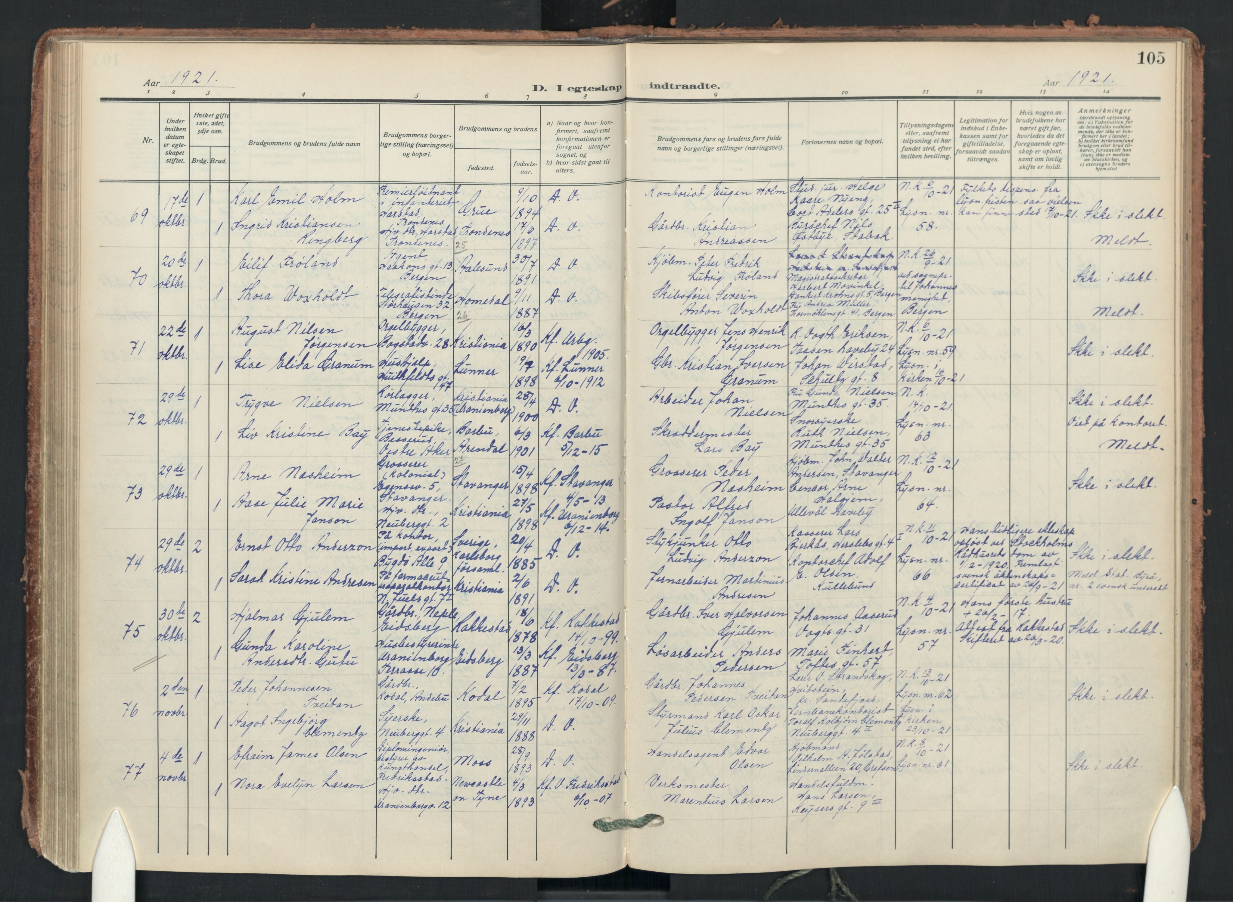 Uranienborg prestekontor Kirkebøker, AV/SAO-A-10877/F/Fa/L0012: Parish register (official) no. I 12, 1914-1930, p. 105