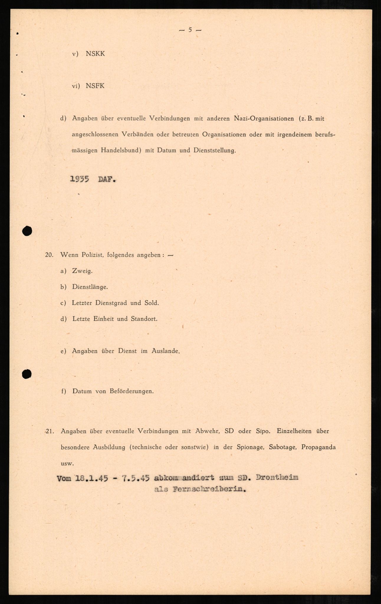 Forsvaret, Forsvarets overkommando II, AV/RA-RAFA-3915/D/Db/L0002: CI Questionaires. Tyske okkupasjonsstyrker i Norge. Tyskere., 1945-1946, p. 109