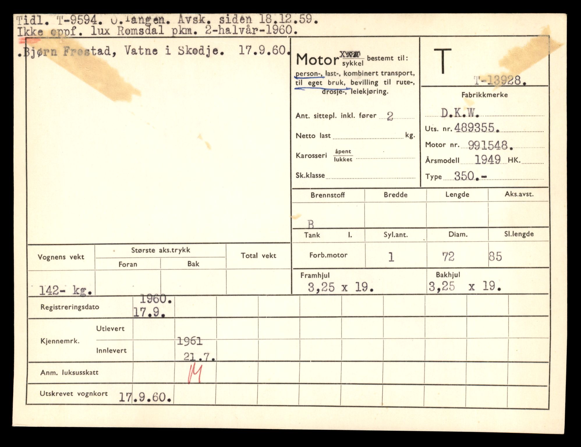 Møre og Romsdal vegkontor - Ålesund trafikkstasjon, AV/SAT-A-4099/F/Fe/L0042: Registreringskort for kjøretøy T 13906 - T 14079, 1927-1998, p. 320