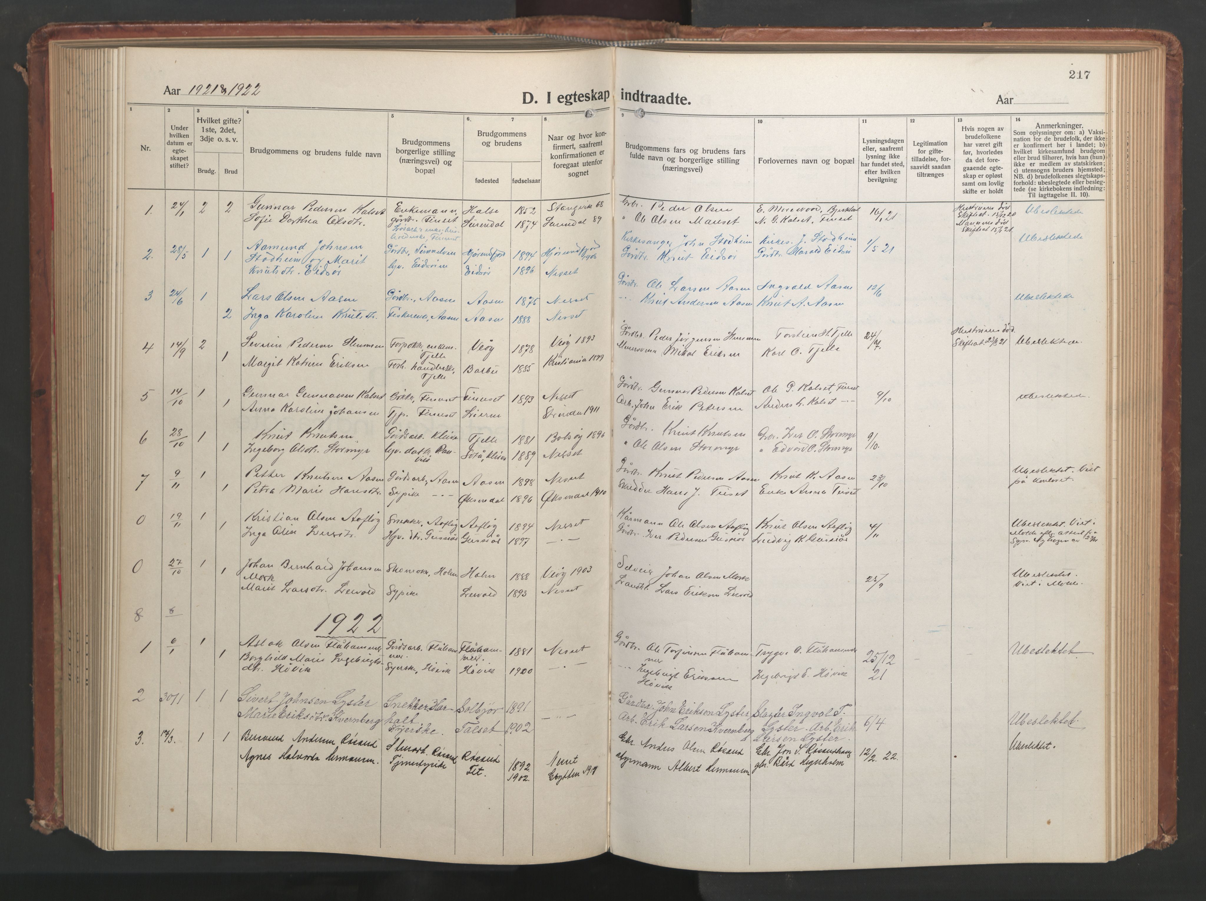 Ministerialprotokoller, klokkerbøker og fødselsregistre - Møre og Romsdal, SAT/A-1454/551/L0633: Parish register (copy) no. 551C05, 1921-1961, p. 217