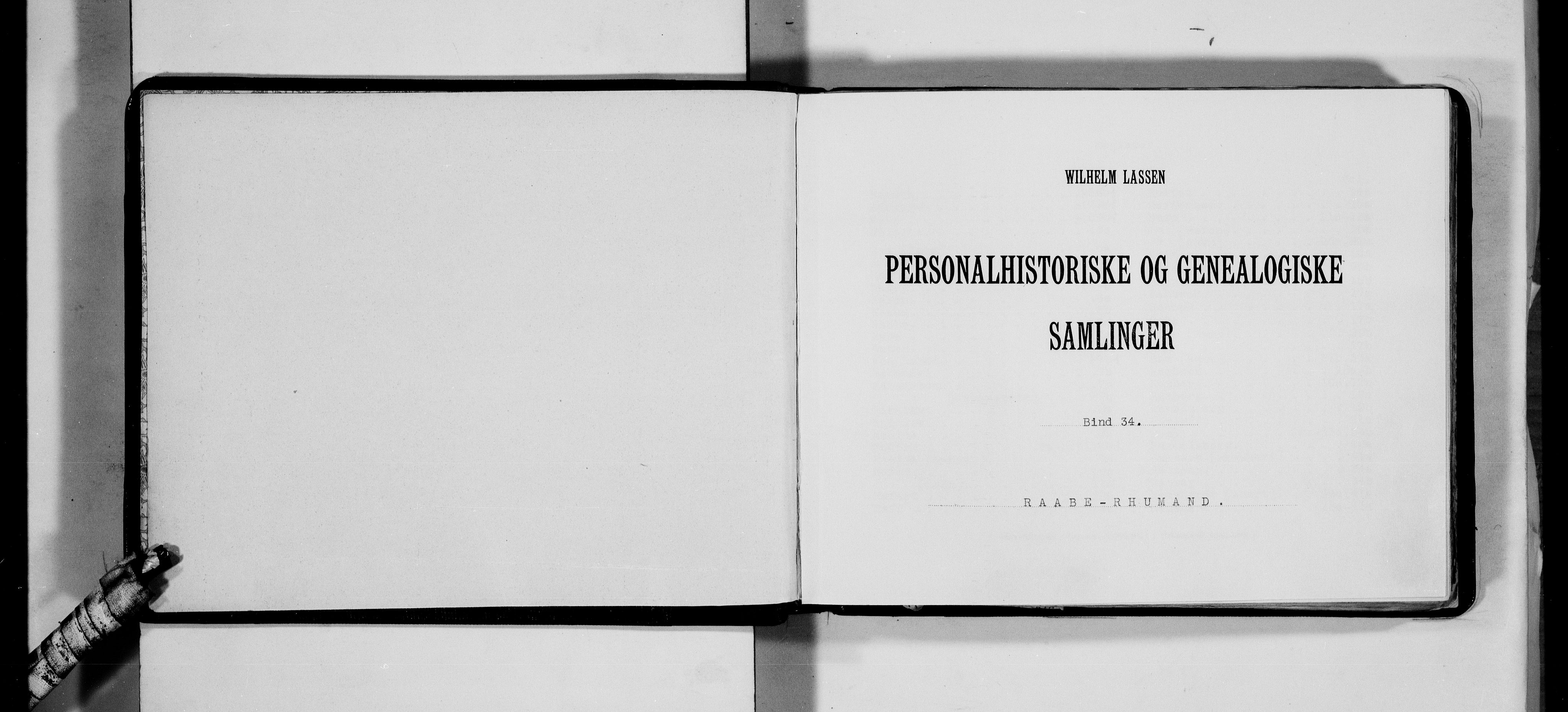 Lassens samlinger, AV/RA-PA-0051/F/Fa/L0034: Personalhistoriske og genealogiske opptegnelser: Raabe - Rhumand, 1500-1907