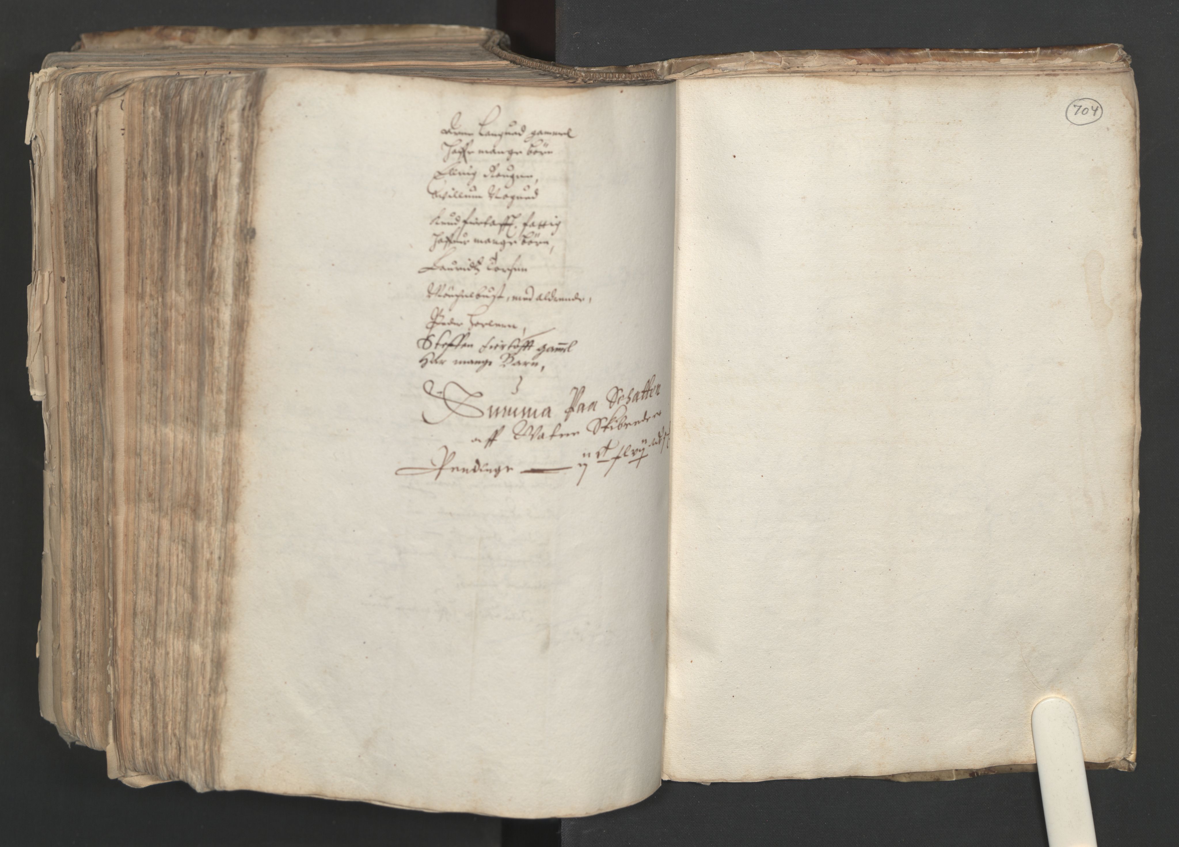 Rentekammeret inntil 1814, Realistisk ordnet avdeling, AV/RA-EA-4070/L/L0024/0001: Bergen lagdømme: / [A]: Alminnelig jordebok og skattemanntall (6 dalers kontribusjonsskatt). Sunnhordland, Hardanger, Nordhordland, Voss, Indre Sogn, Ytre Sogn, Sunnfjord, Nordfjord og Sunnmøre fogderi., 1661, p. 703b-704a