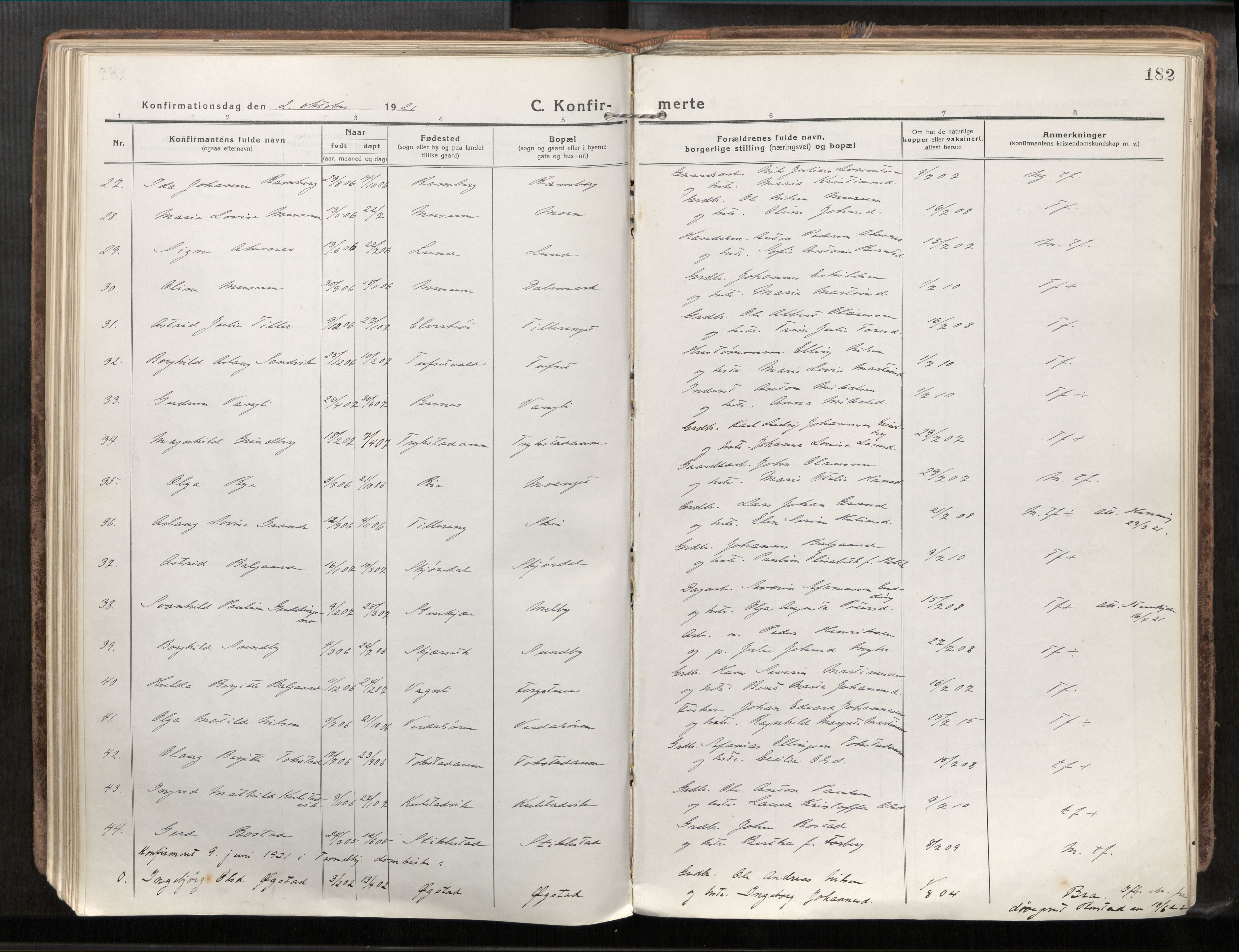 Verdal sokneprestkontor, SAT/A-1156/2/H/Haa/L0001: Parish register (official) no. 1, 1917-1932, p. 182