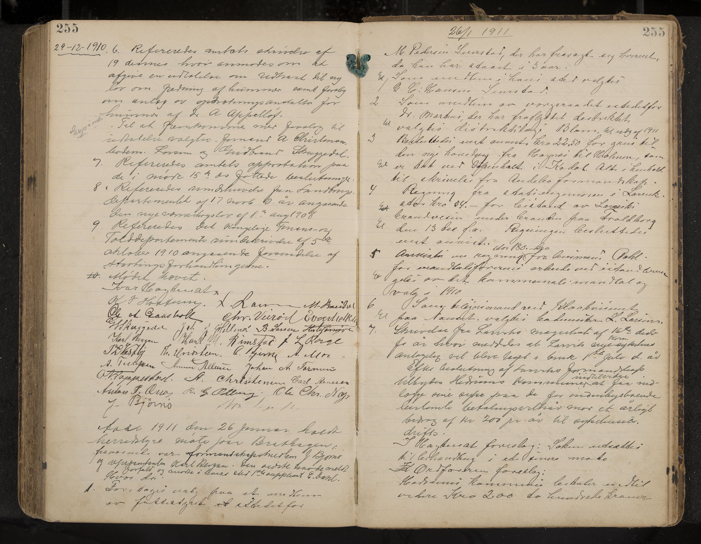 Hedrum formannskap og sentraladministrasjon, IKAK/0727021/A/Aa/L0005: Møtebok, 1899-1911, p. 255