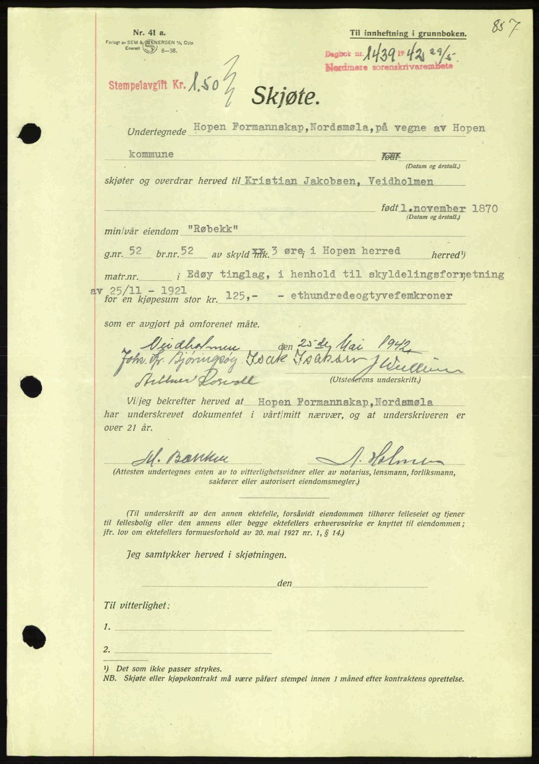 Nordmøre sorenskriveri, AV/SAT-A-4132/1/2/2Ca: Mortgage book no. A92, 1942-1942, Diary no: : 1439/1942