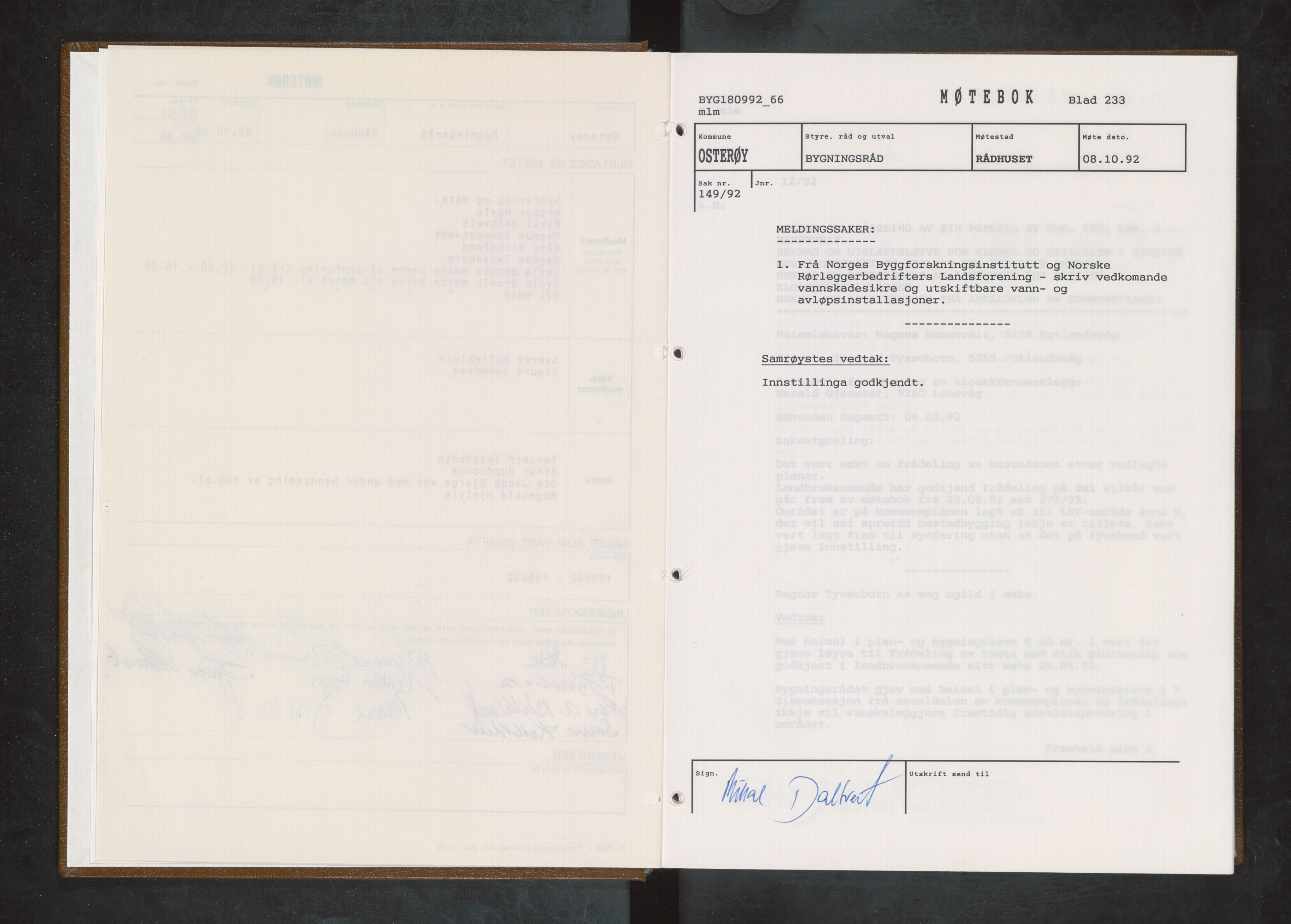 Osterøy kommune. Bygningsrådet, IKAH/1253b-511/A/Aa/L0027: Møtebok Osterøy bygningsråd, 1992