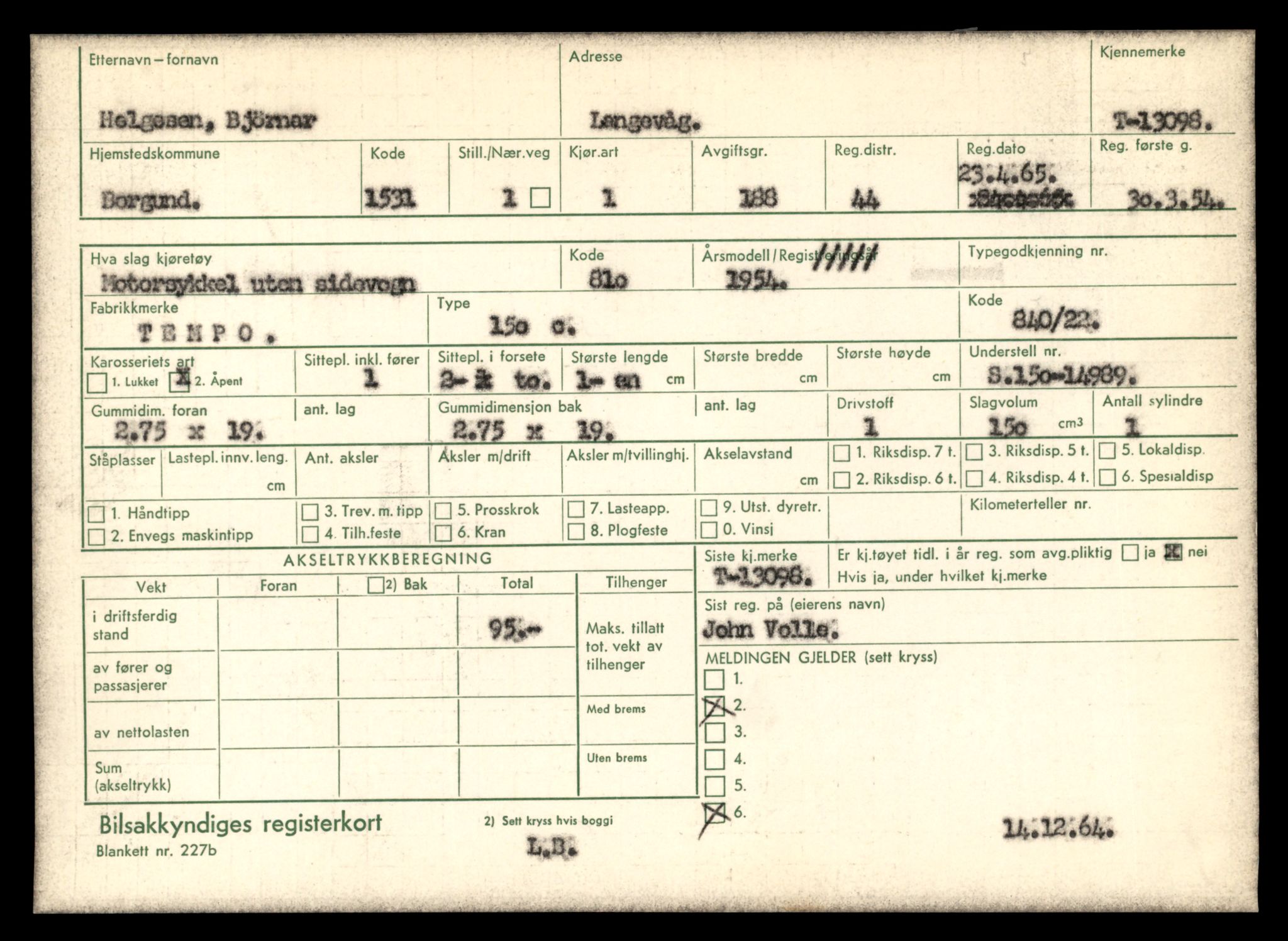 Møre og Romsdal vegkontor - Ålesund trafikkstasjon, AV/SAT-A-4099/F/Fe/L0037: Registreringskort for kjøretøy T 13031 - T 13179, 1927-1998, p. 1378