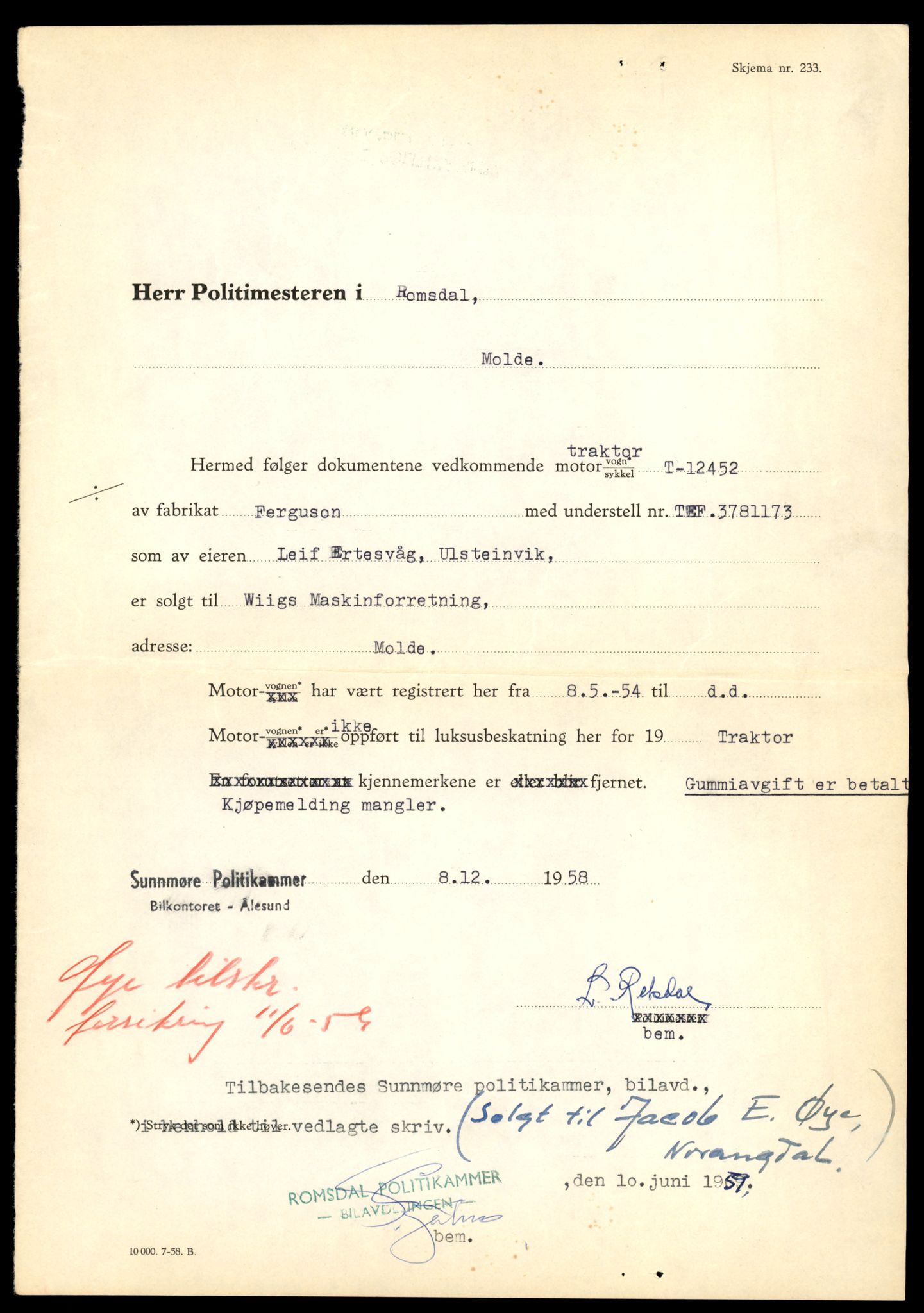 Møre og Romsdal vegkontor - Ålesund trafikkstasjon, AV/SAT-A-4099/F/Fe/L0033: Registreringskort for kjøretøy T 12151 - T 12474, 1927-1998, p. 3401