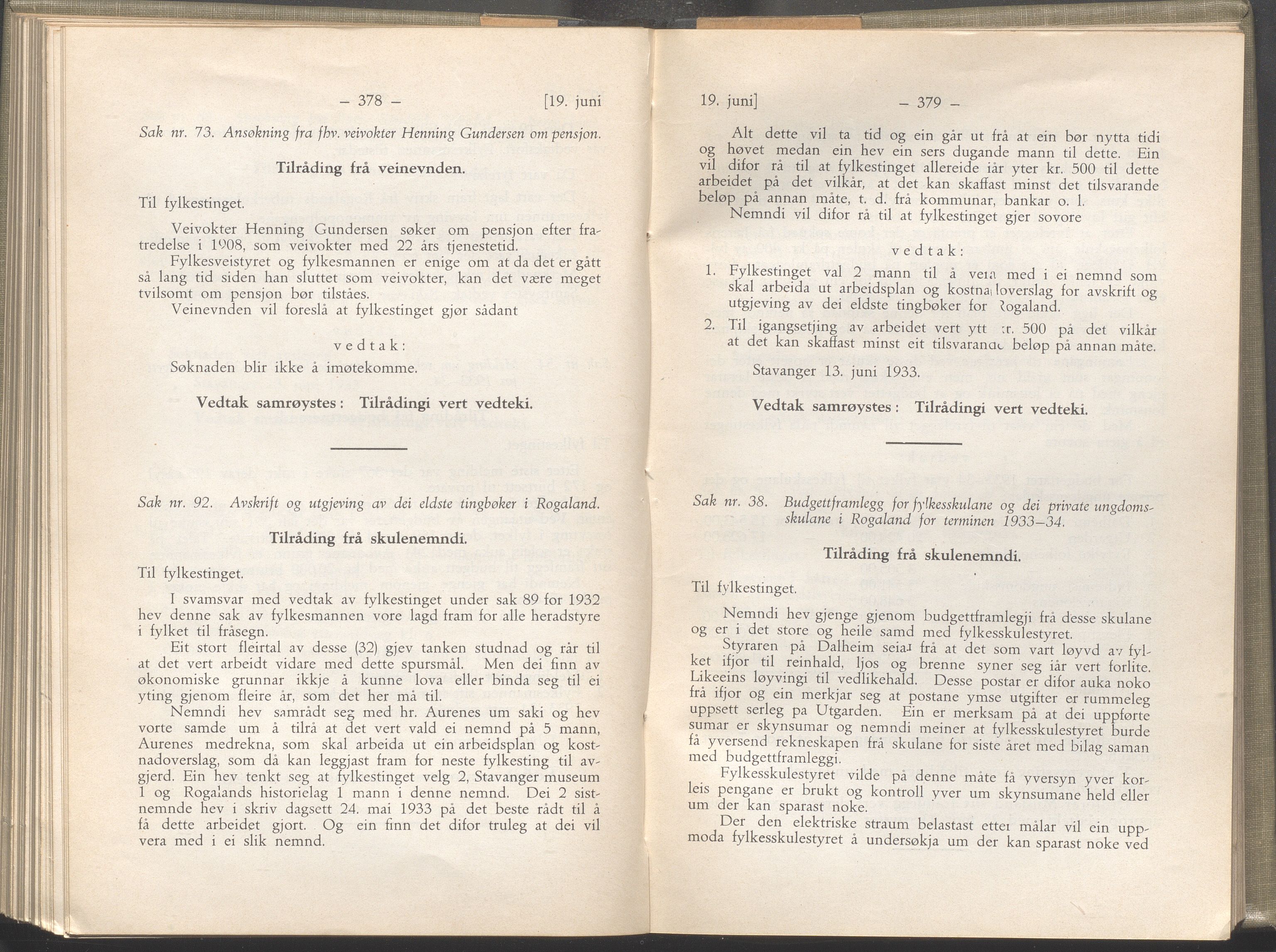 Rogaland fylkeskommune - Fylkesrådmannen , IKAR/A-900/A/Aa/Aaa/L0052: Møtebok , 1933, p. 378-379