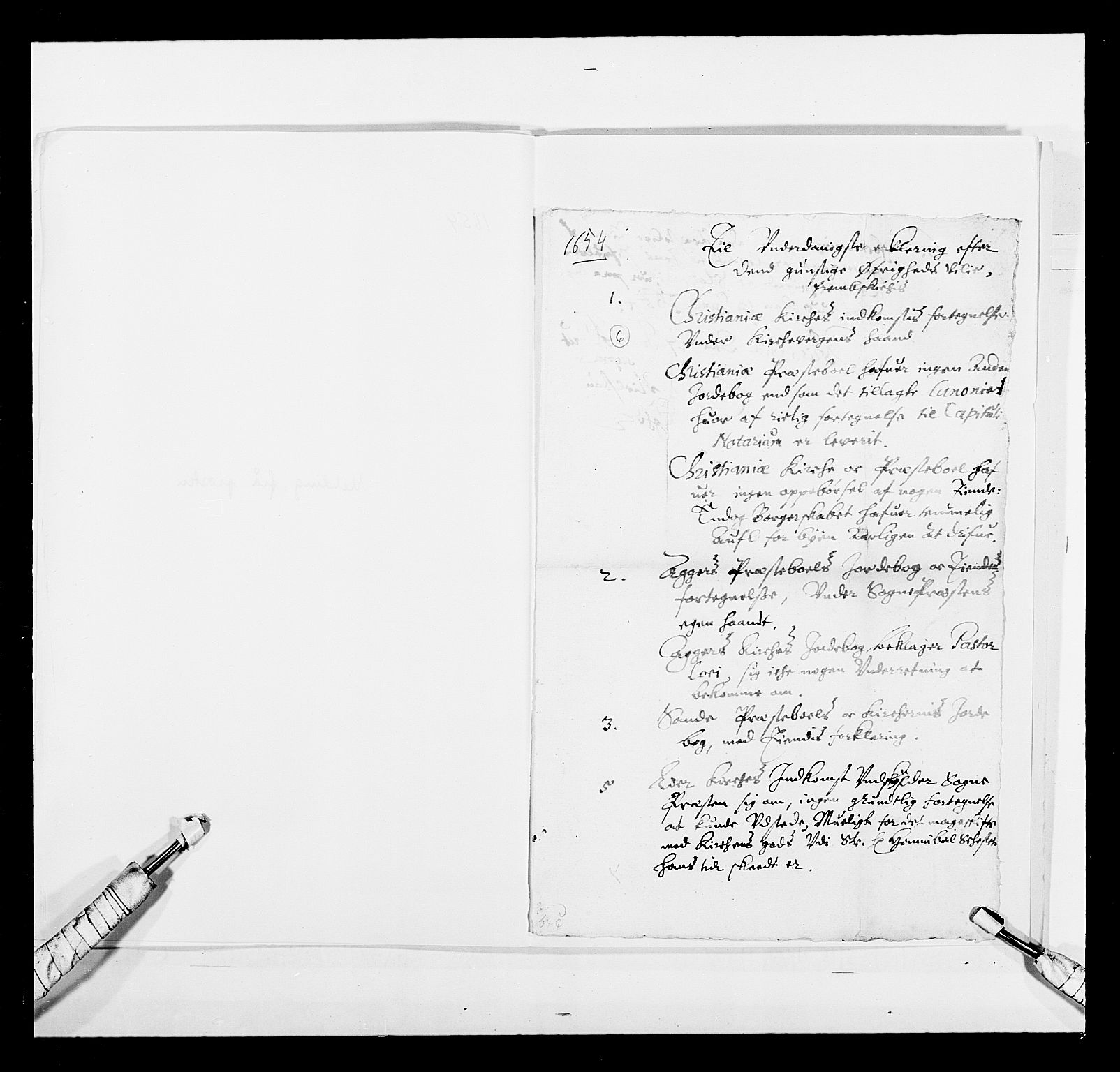 Stattholderembetet 1572-1771, AV/RA-EA-2870/Ek/L0030/0001: Jordebøker 1633-1658: / Kirke- og prestebolsgods i Akershus len, 1654, p. 365