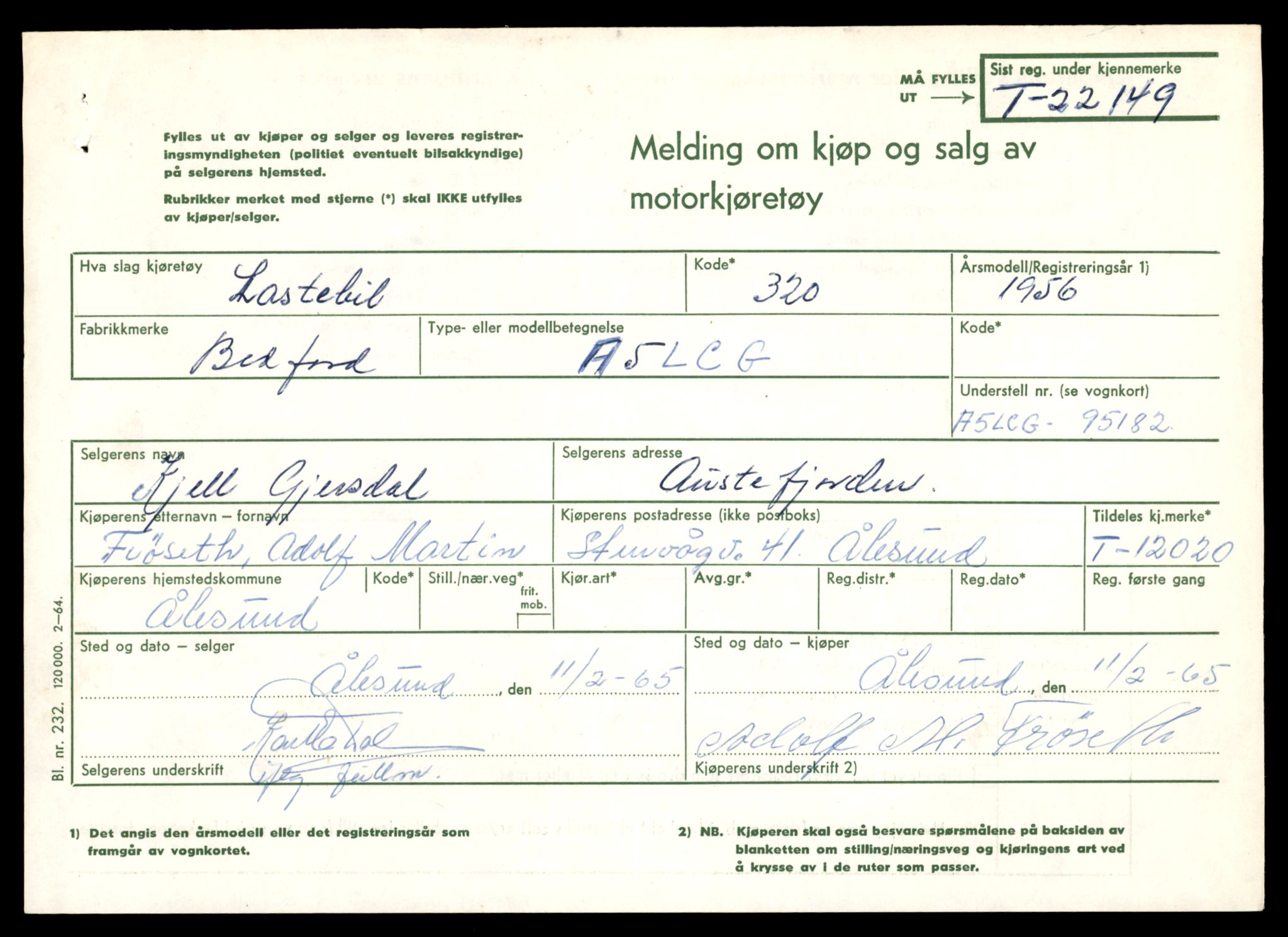 Møre og Romsdal vegkontor - Ålesund trafikkstasjon, AV/SAT-A-4099/F/Fe/L0032: Registreringskort for kjøretøy T 11997 - T 12149, 1927-1998, p. 751