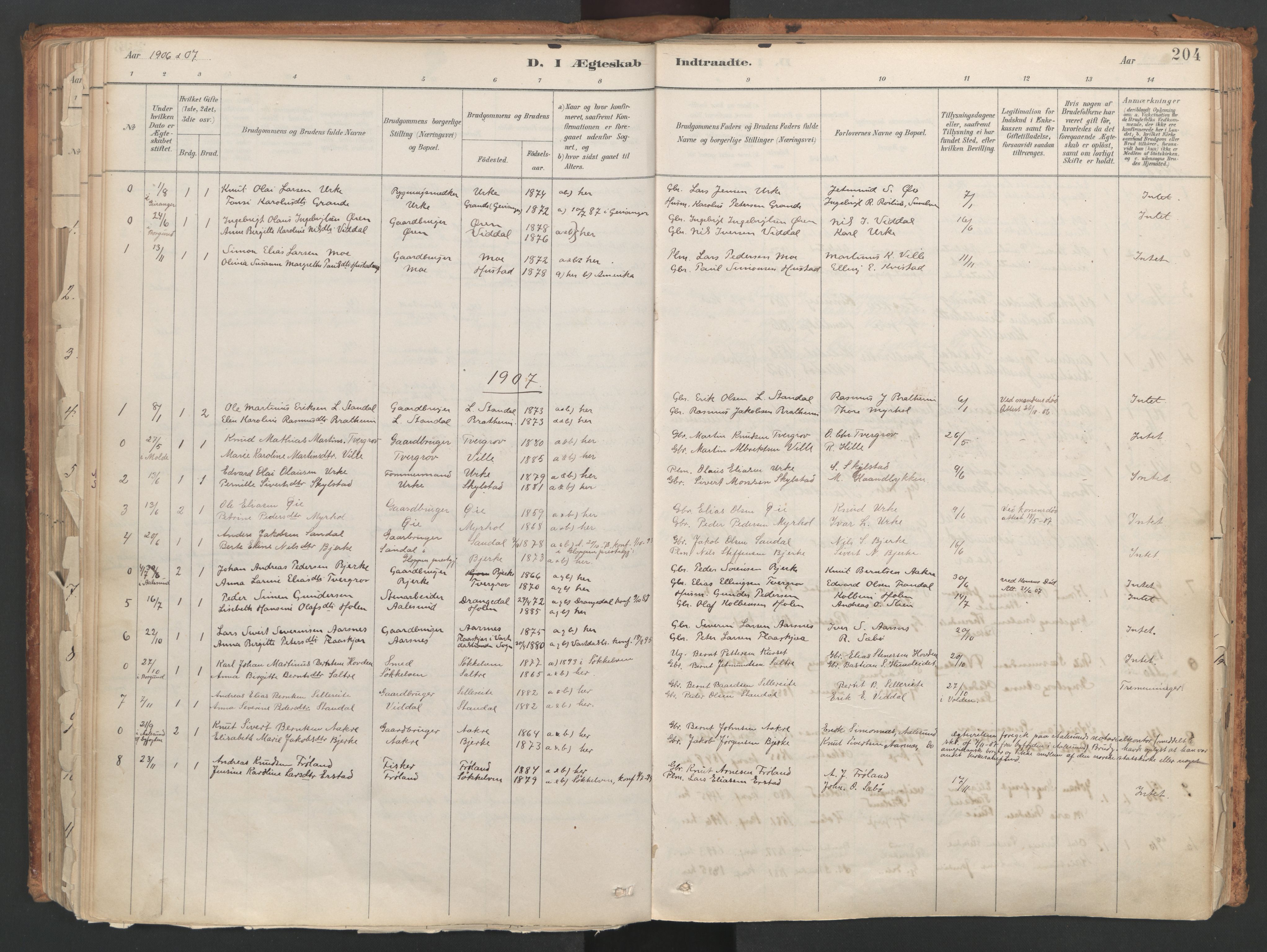 Ministerialprotokoller, klokkerbøker og fødselsregistre - Møre og Romsdal, SAT/A-1454/515/L0211: Parish register (official) no. 515A07, 1886-1910, p. 204