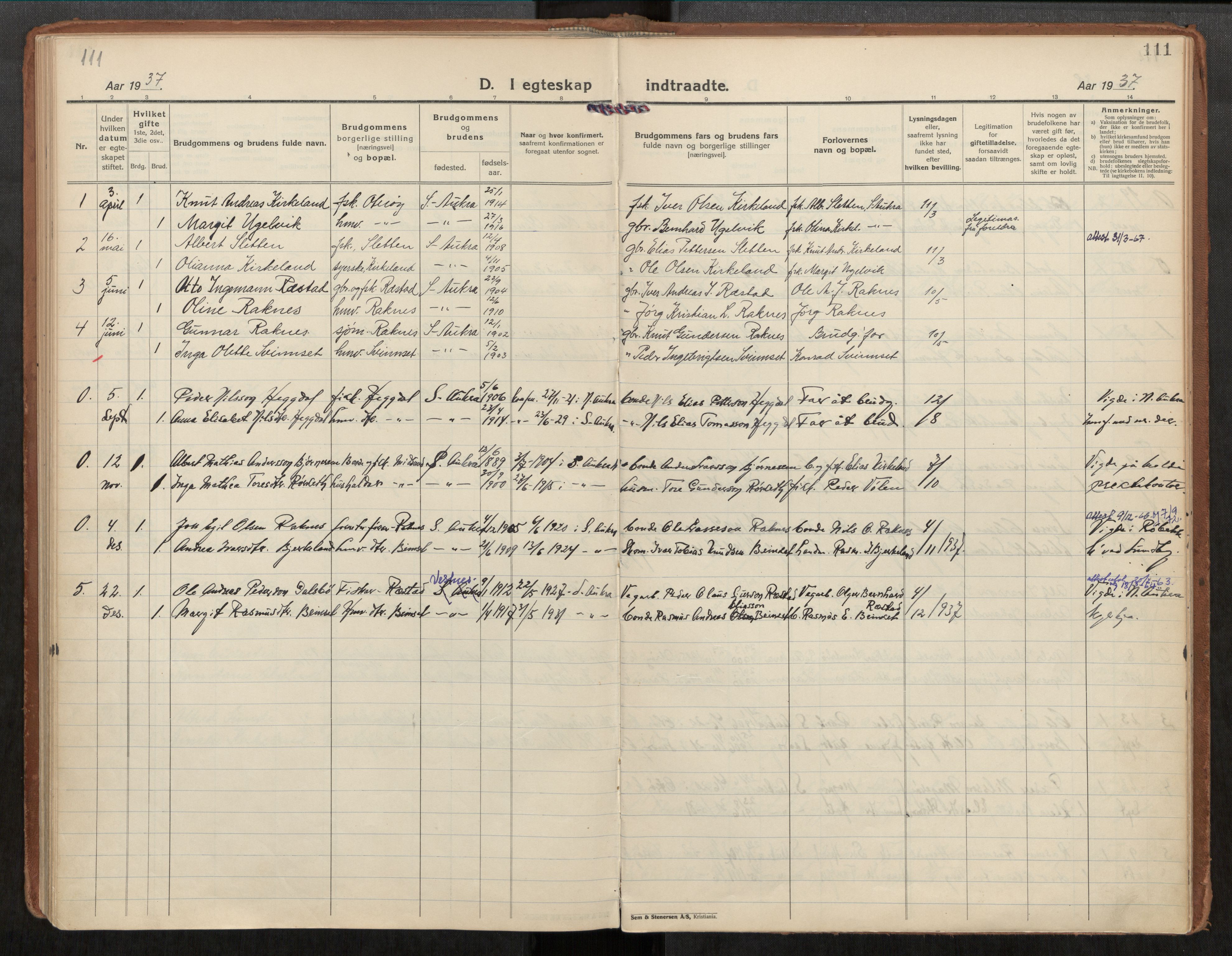 Ministerialprotokoller, klokkerbøker og fødselsregistre - Møre og Romsdal, AV/SAT-A-1454/563/L0741: Parish register (official) no. 563A03, 1924-1945, p. 111