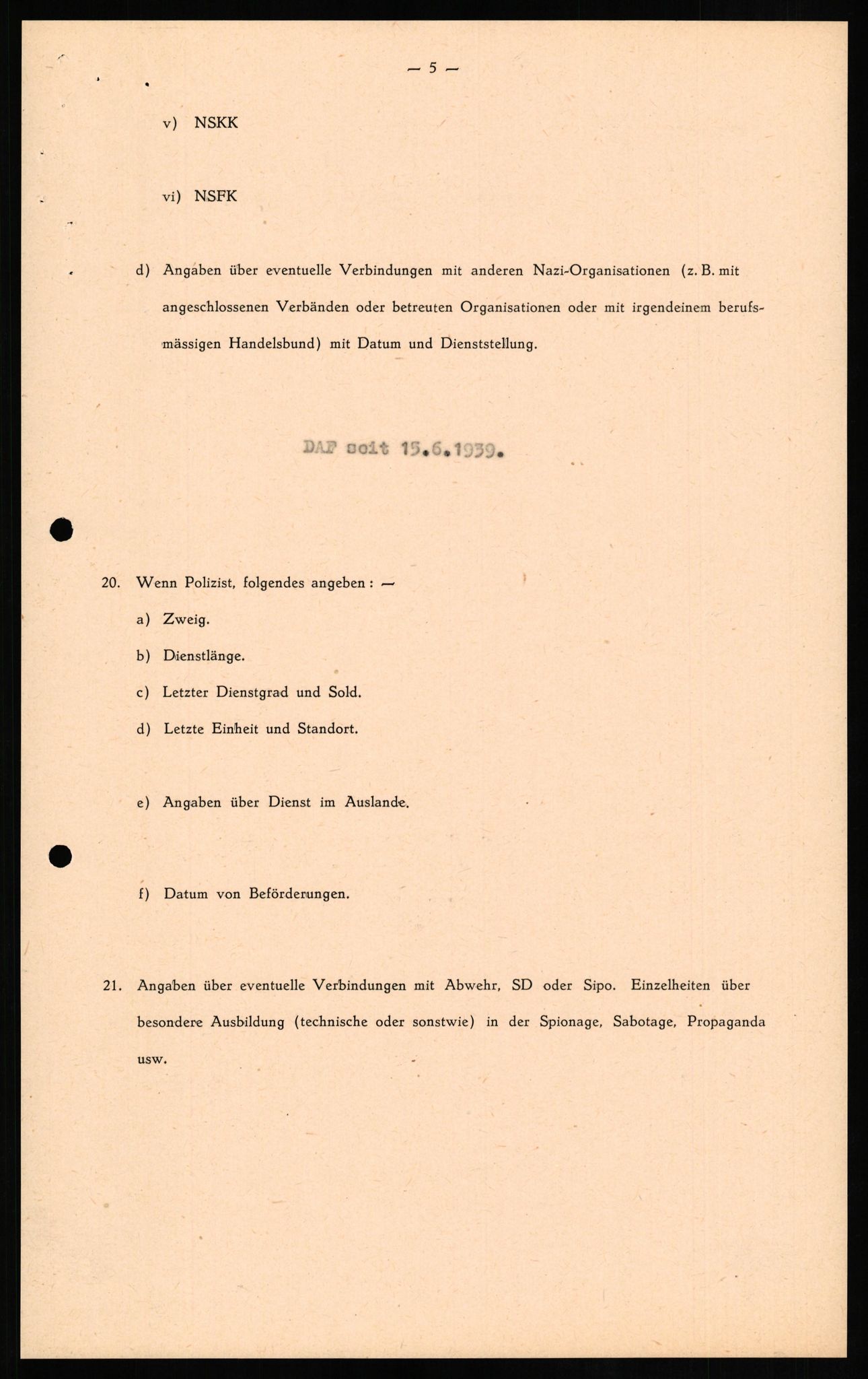 Forsvaret, Forsvarets overkommando II, RA/RAFA-3915/D/Db/L0014: CI Questionaires. Tyske okkupasjonsstyrker i Norge. Tyskere., 1945-1946, p. 421