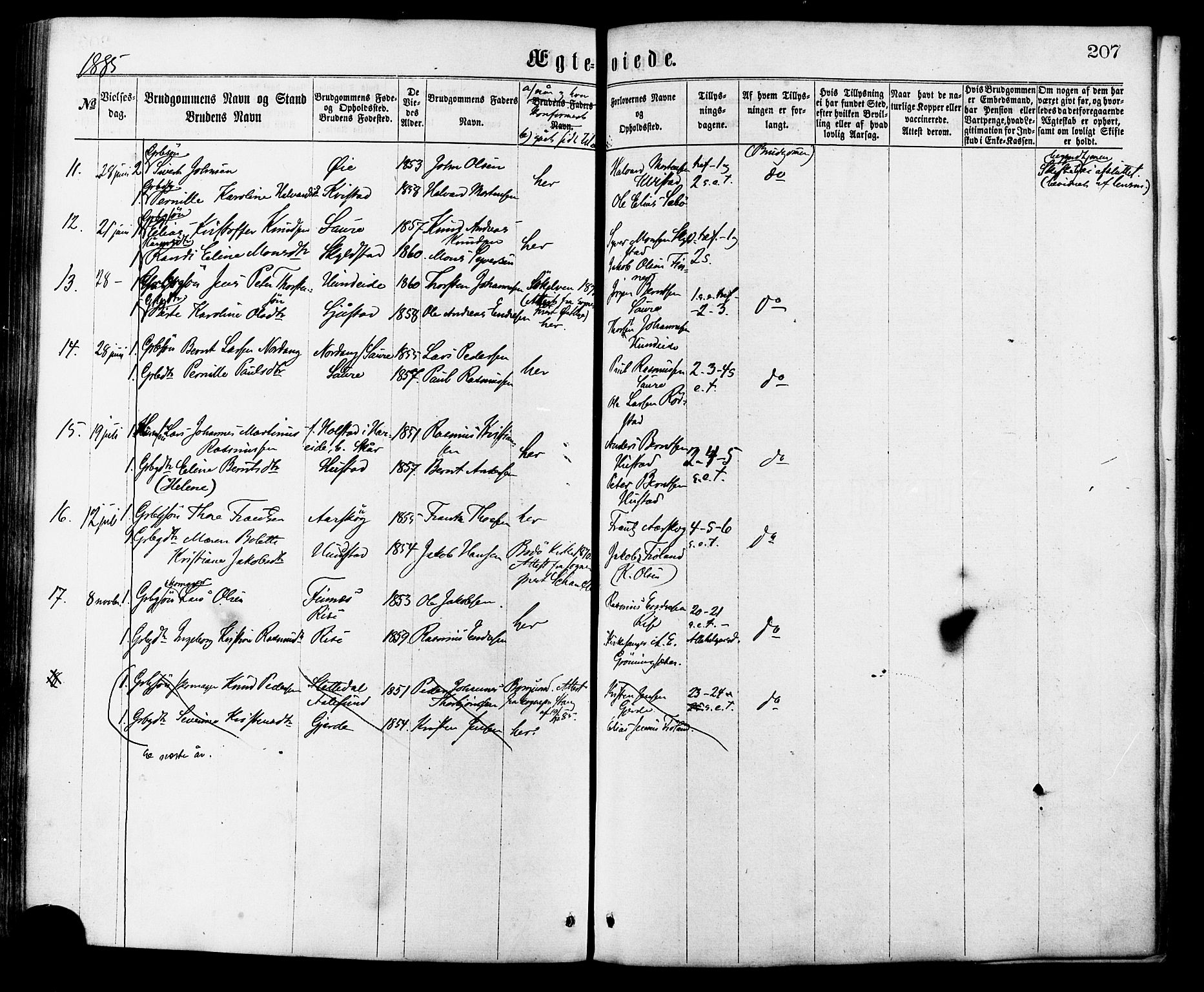 Ministerialprotokoller, klokkerbøker og fødselsregistre - Møre og Romsdal, SAT/A-1454/515/L0210: Parish register (official) no. 515A06, 1868-1885, p. 207