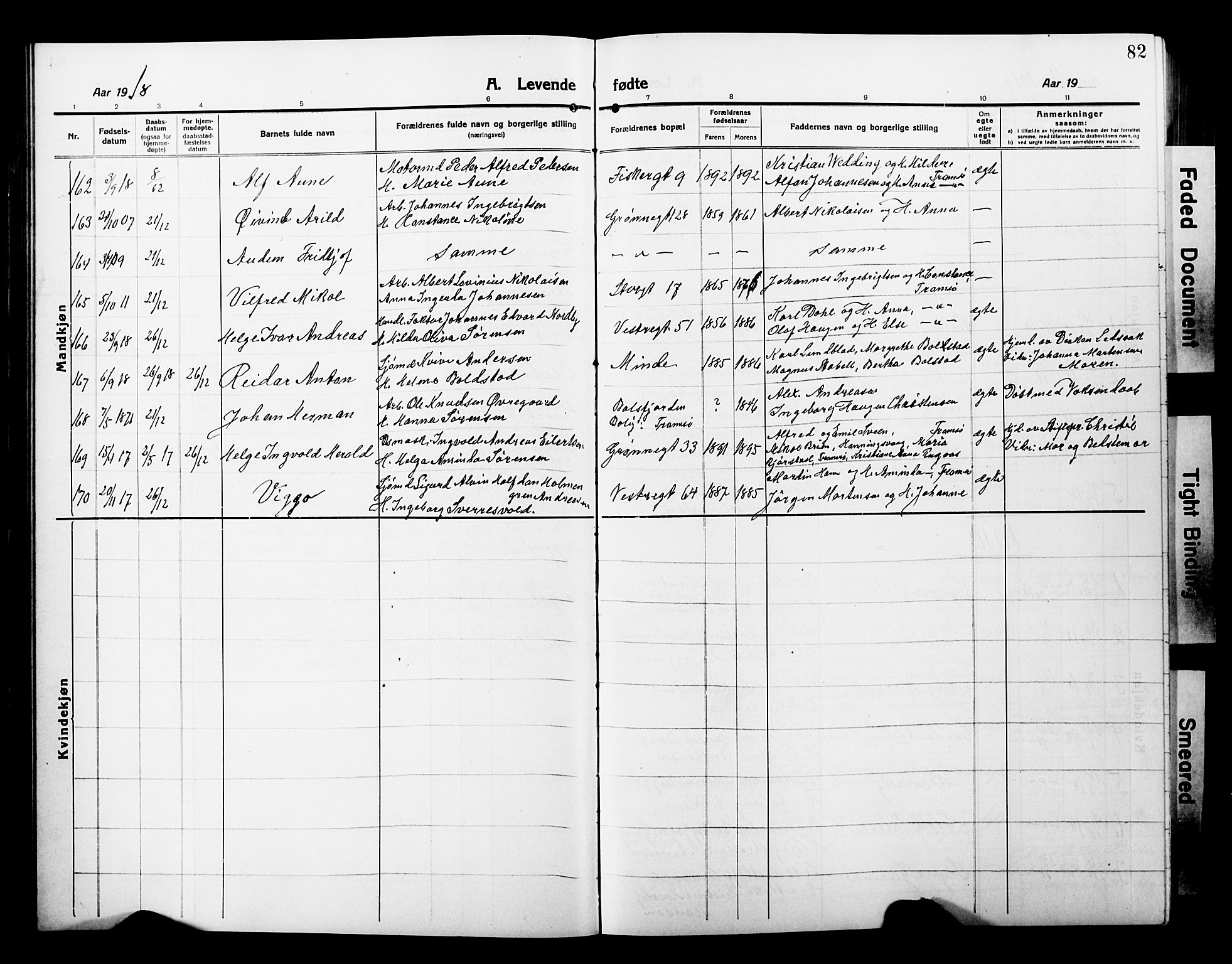 Tromsø sokneprestkontor/stiftsprosti/domprosti, SATØ/S-1343/G/Gb/L0009klokker: Parish register (copy) no. 9, 1915-1925, p. 82
