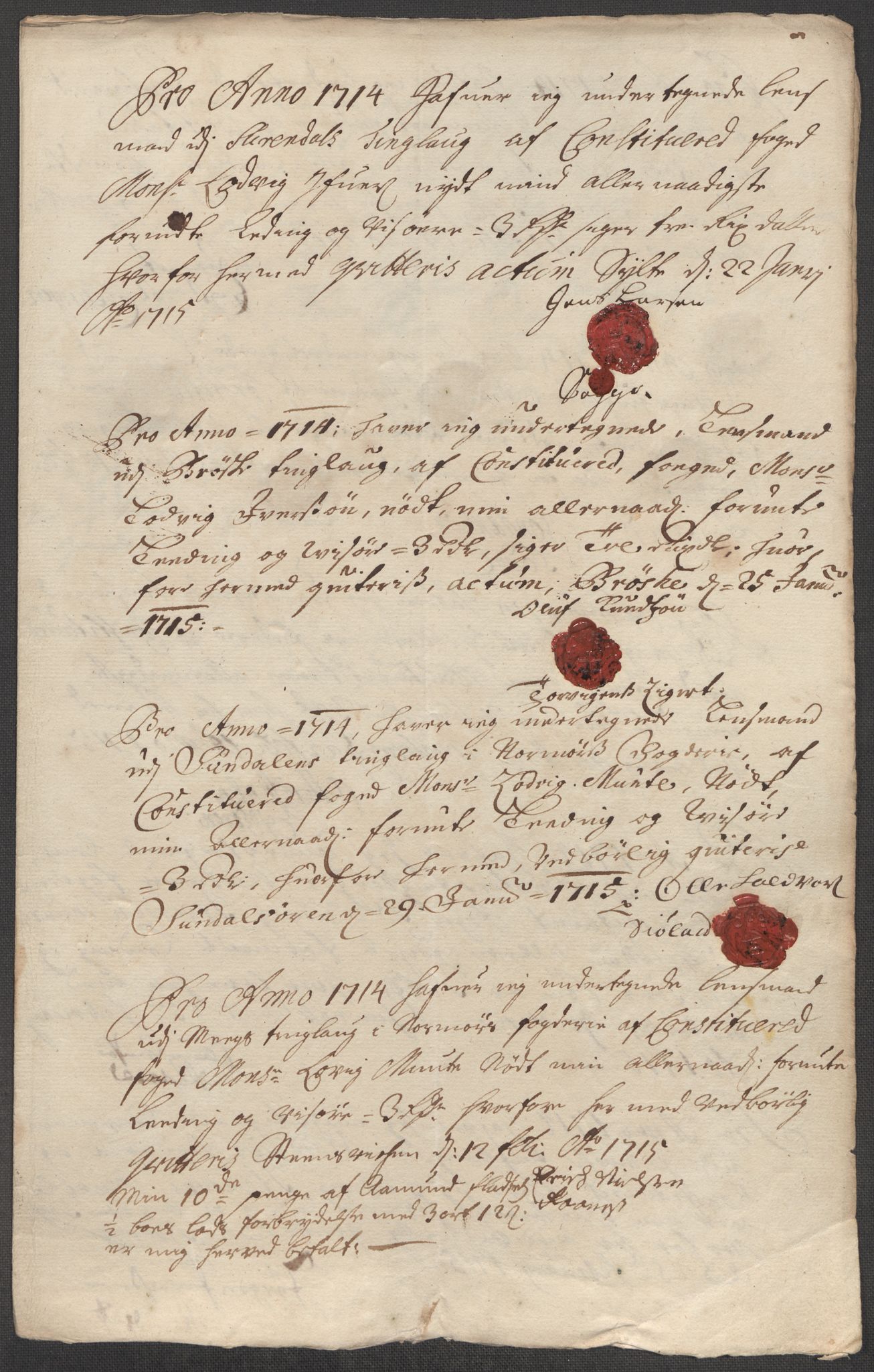 Rentekammeret inntil 1814, Reviderte regnskaper, Fogderegnskap, AV/RA-EA-4092/R56/L3748: Fogderegnskap Nordmøre, 1714-1715, p. 173