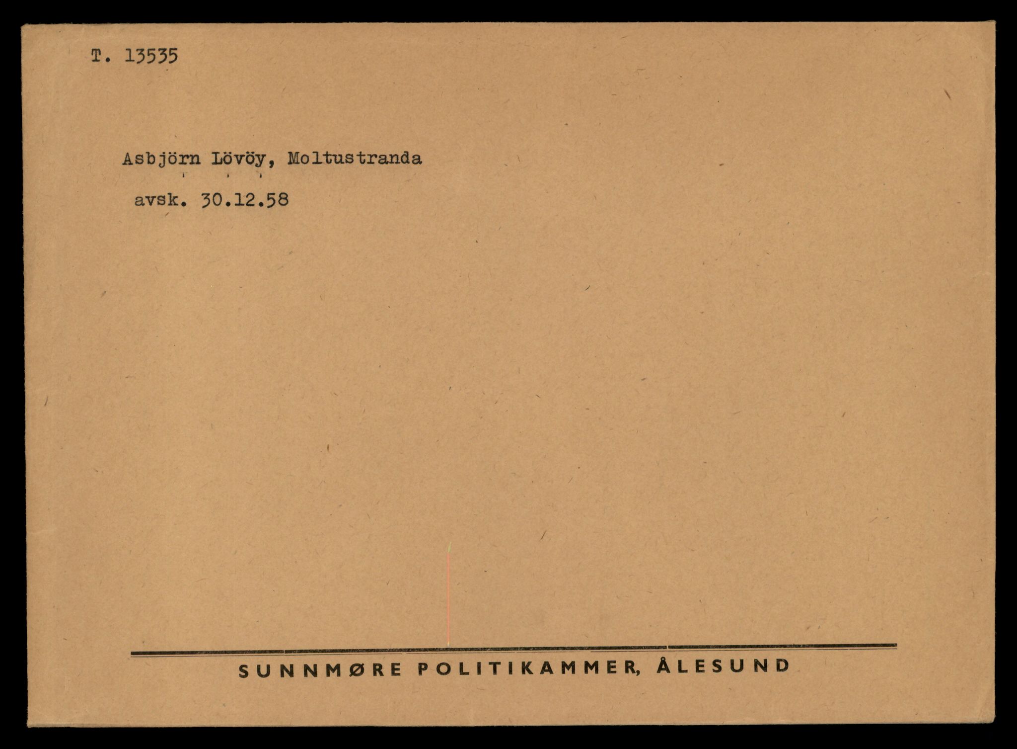 Møre og Romsdal vegkontor - Ålesund trafikkstasjon, SAT/A-4099/F/Fe/L0040: Registreringskort for kjøretøy T 13531 - T 13709, 1927-1998, p. 106