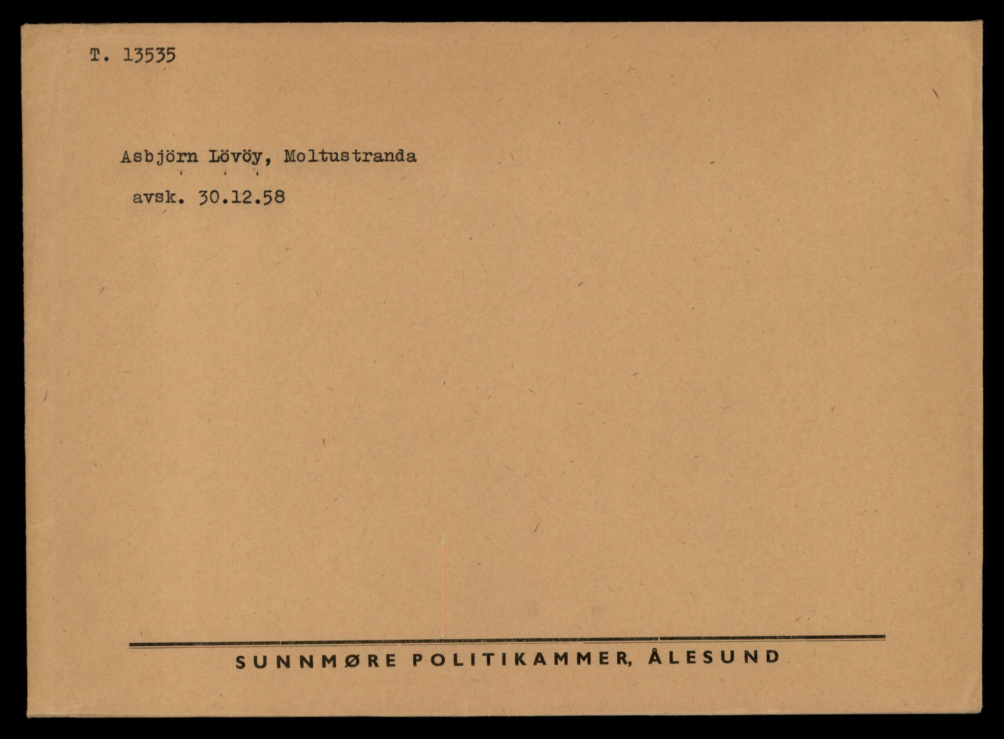 Møre og Romsdal vegkontor - Ålesund trafikkstasjon, AV/SAT-A-4099/F/Fe/L0040: Registreringskort for kjøretøy T 13531 - T 13709, 1927-1998, p. 106