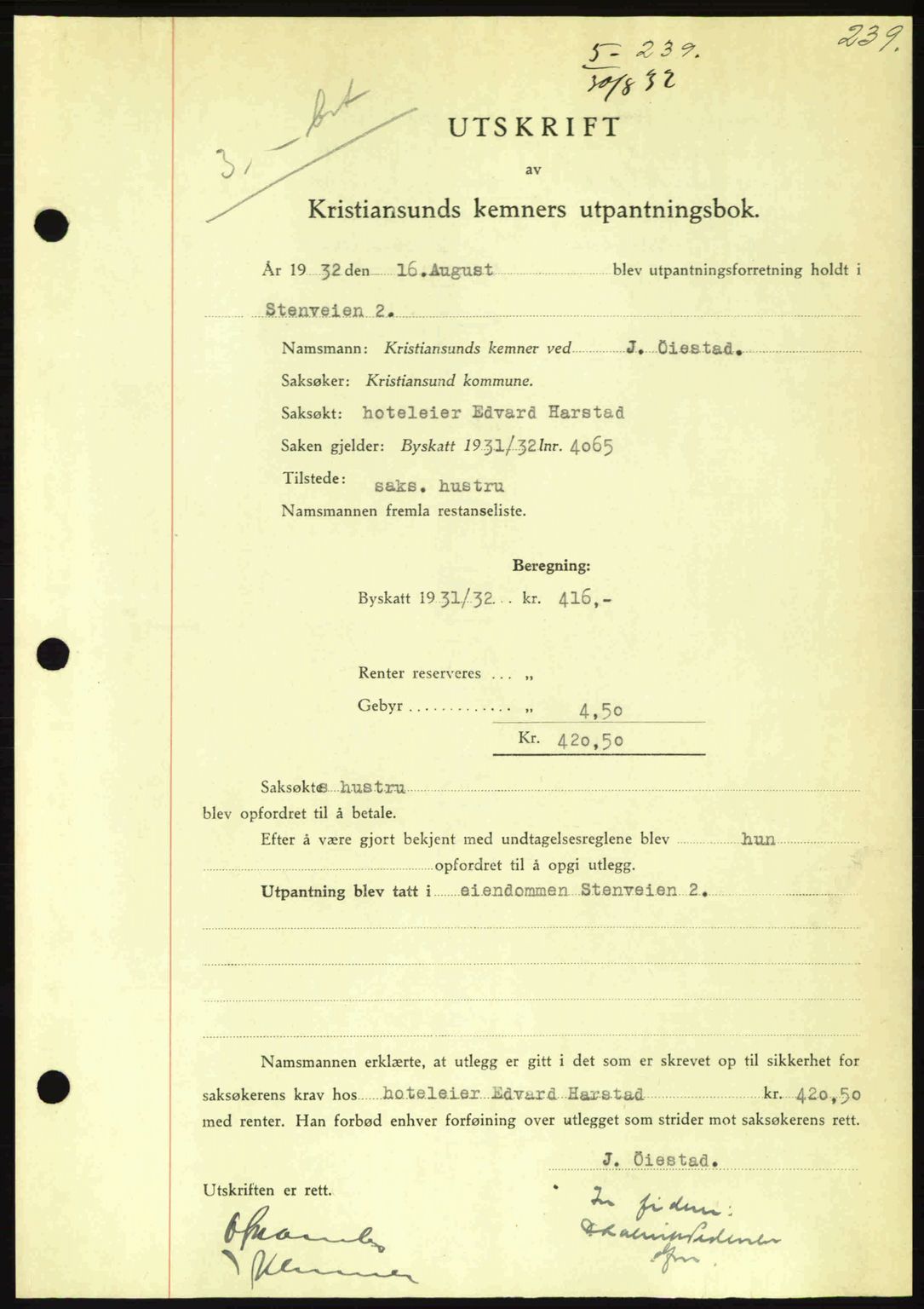 Kristiansund byfogd, AV/SAT-A-4587/A/27: Mortgage book no. 26, 1931-1933, Deed date: 30.08.1932