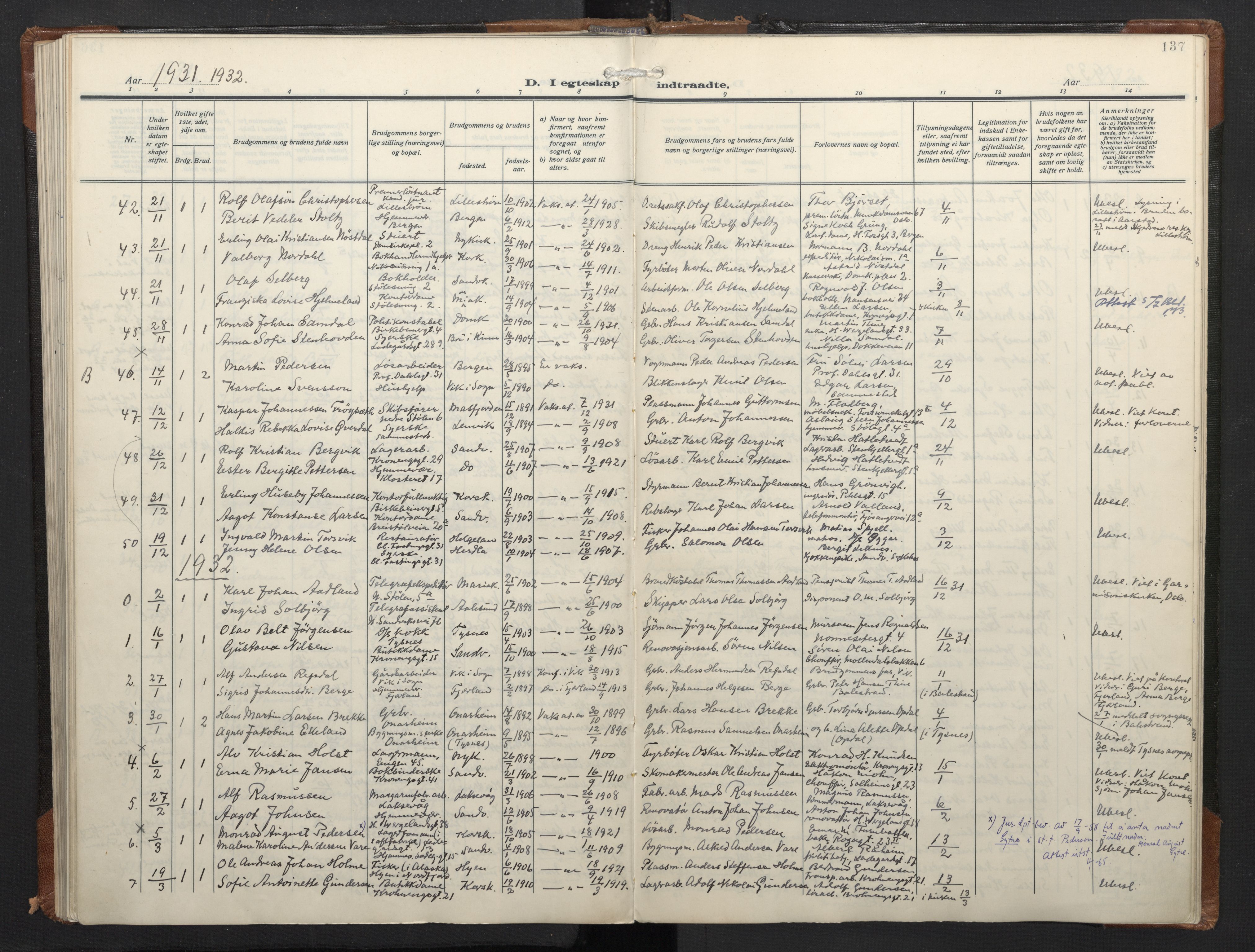 Mariakirken Sokneprestembete, AV/SAB-A-76901/H/Haa/L0016: Parish register (official) no. C 4, 1927-1938, p. 136b-137a