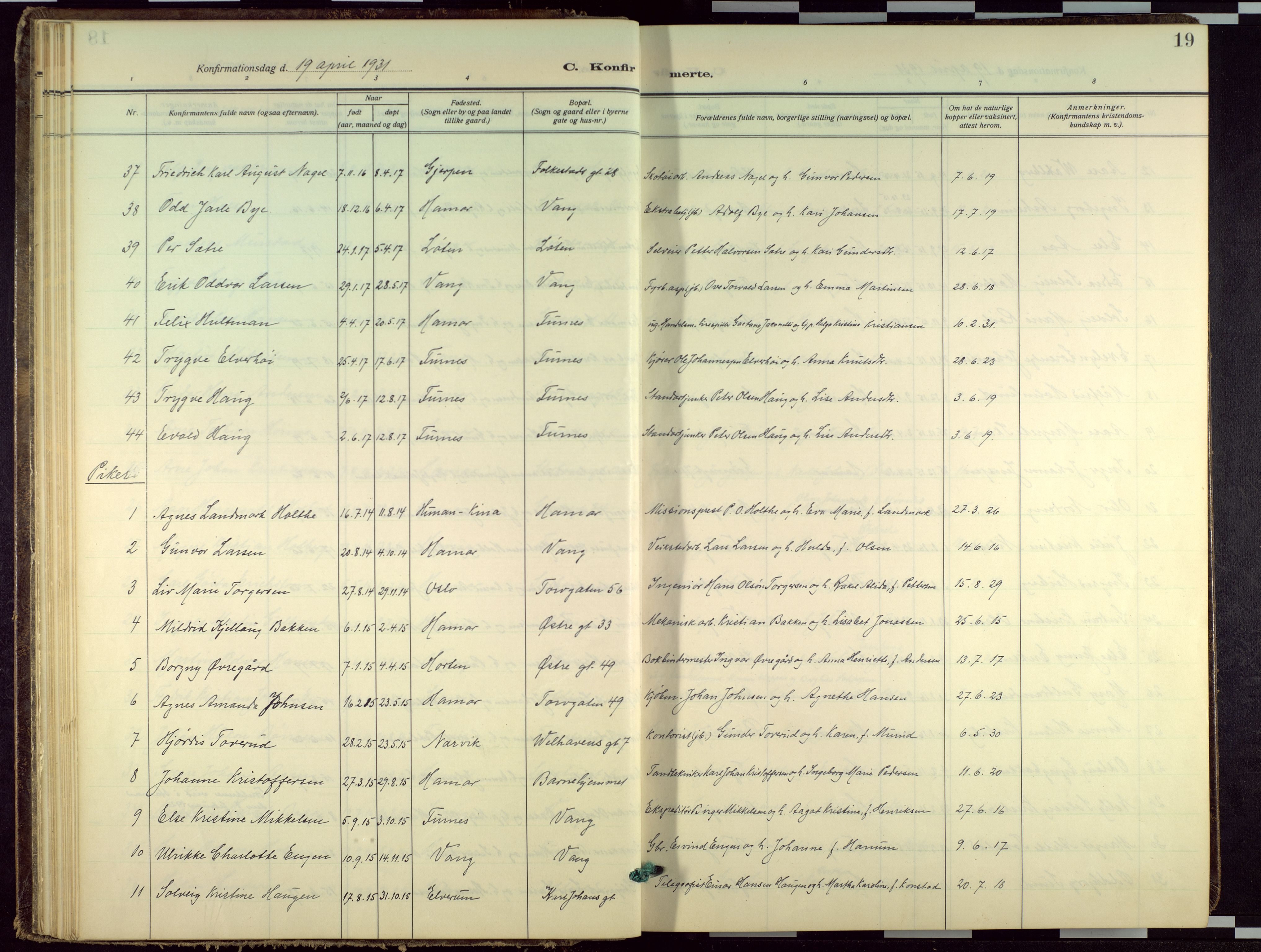 Hamar prestekontor, AV/SAH-DOMPH-002/H/Ha/Haa/L0005: Parish register (official) no. 5, 1929-1958, p. 19