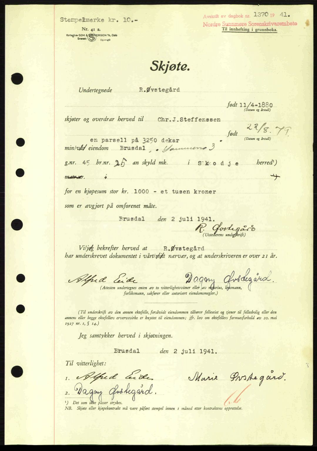 Nordre Sunnmøre sorenskriveri, AV/SAT-A-0006/1/2/2C/2Ca: Mortgage book no. A11, 1941-1941, Diary no: : 1370/1941