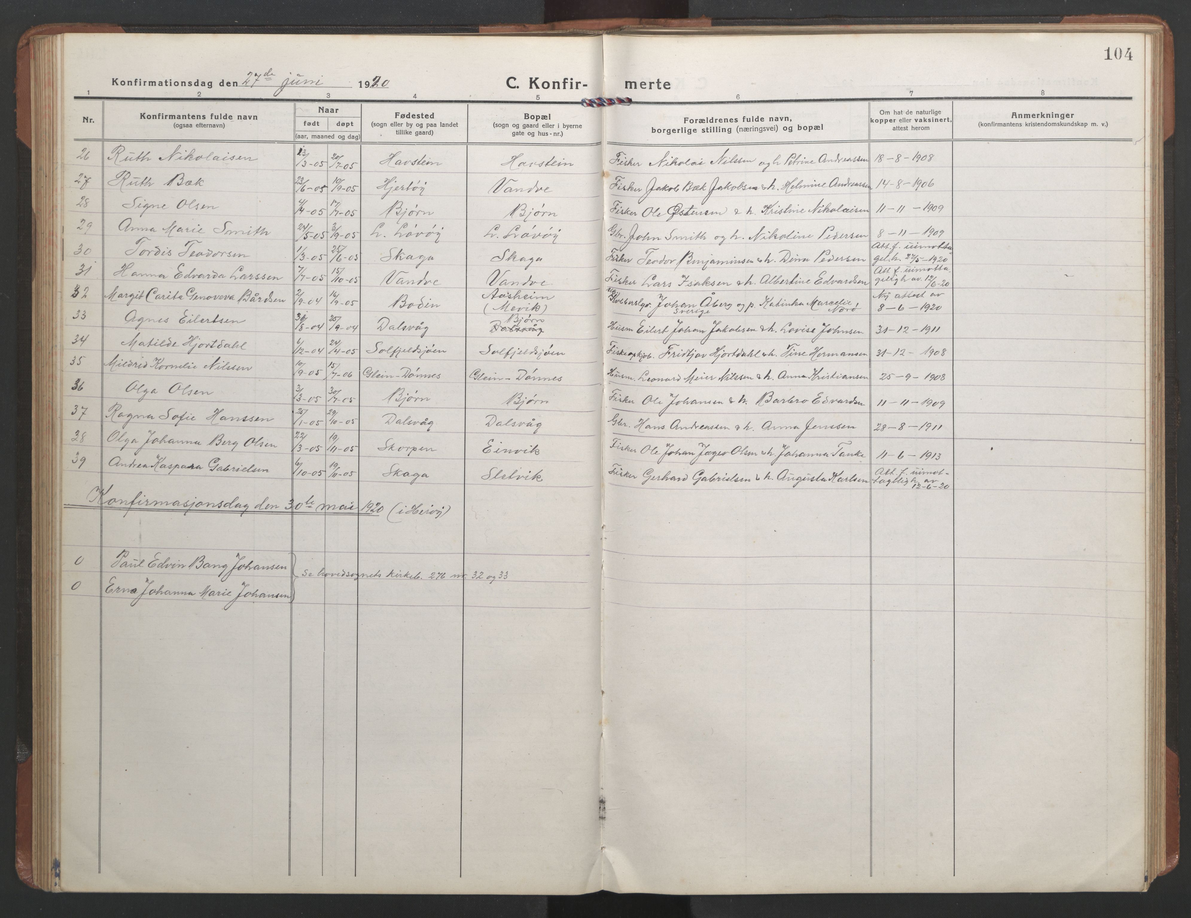 Ministerialprotokoller, klokkerbøker og fødselsregistre - Nordland, SAT/A-1459/836/L0539: Parish register (copy) no. 836C03, 1917-1949, p. 104