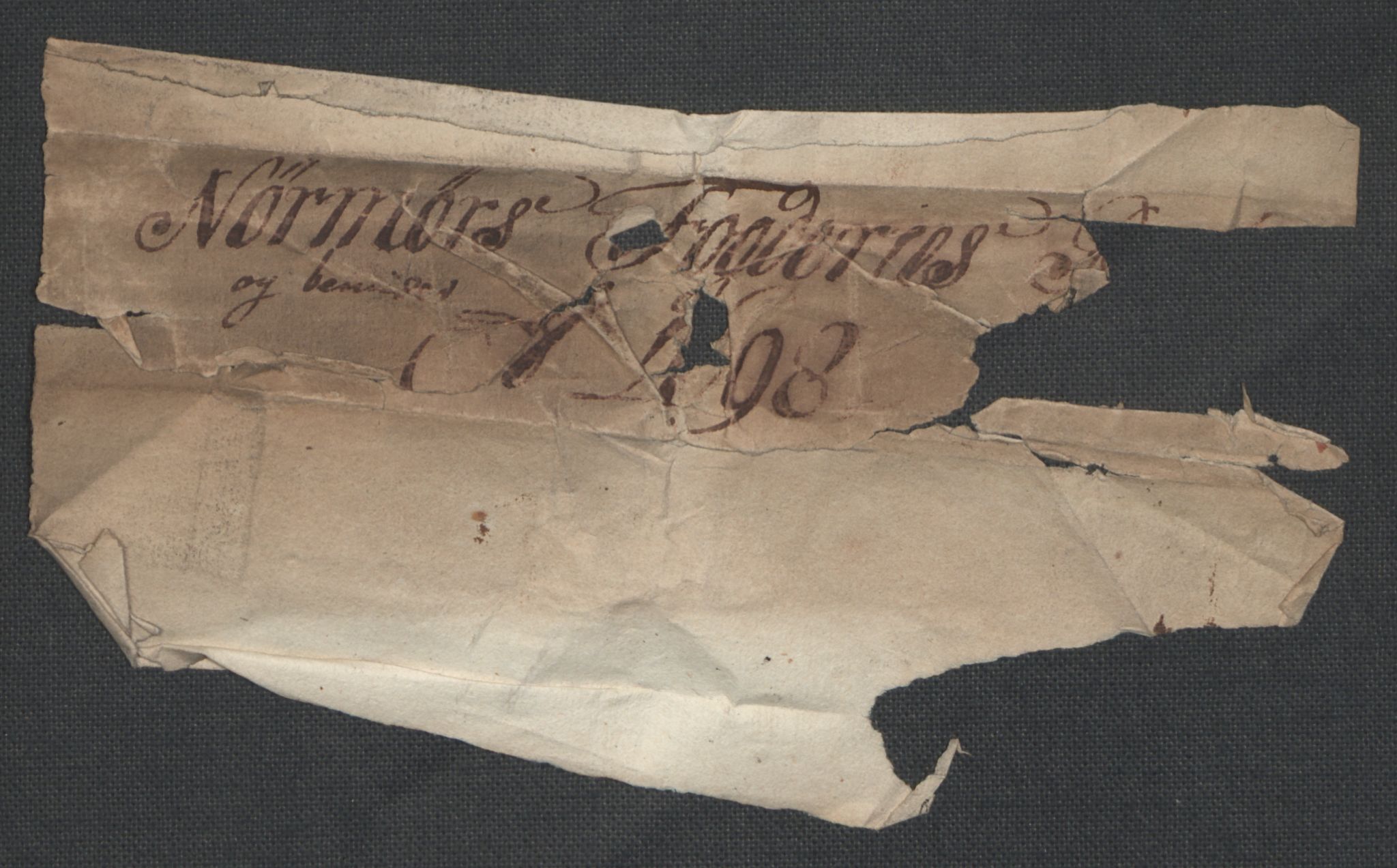 Rentekammeret inntil 1814, Reviderte regnskaper, Fogderegnskap, AV/RA-EA-4092/R56/L3737: Fogderegnskap Nordmøre, 1697-1698, p. 187