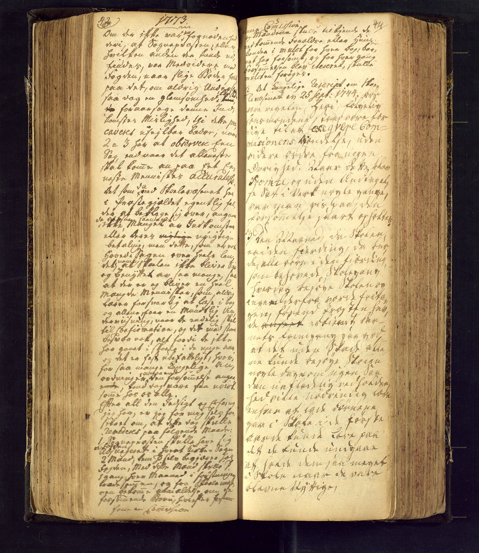 Flesberg kirkebøker, AV/SAKO-A-18/F/Fa/L0002: Parish register (official) no. I 2, 1726-1747, p. 43-44