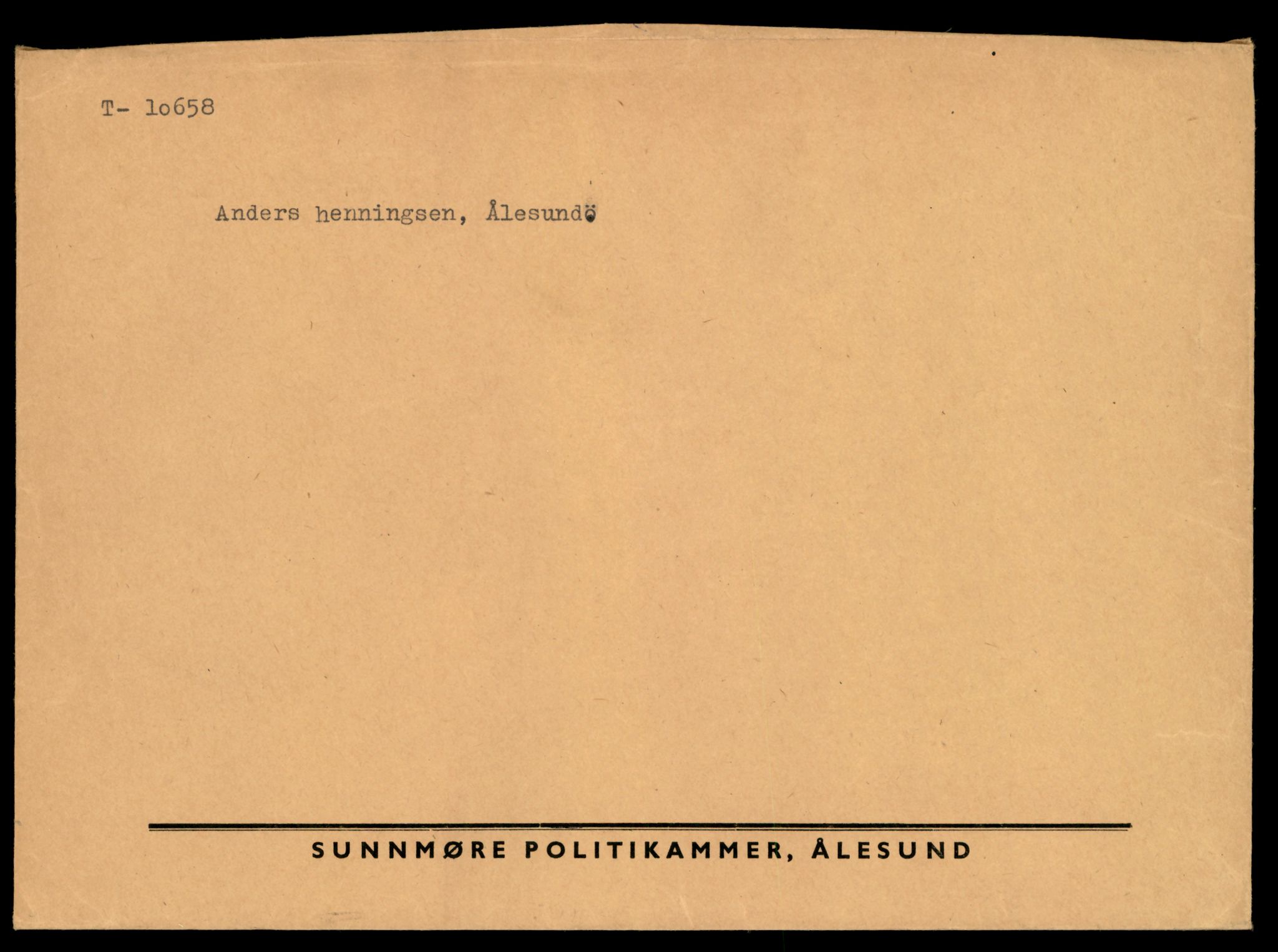 Møre og Romsdal vegkontor - Ålesund trafikkstasjon, AV/SAT-A-4099/F/Fe/L0022: Registreringskort for kjøretøy T 10584 - T 10694, 1927-1998, p. 2107
