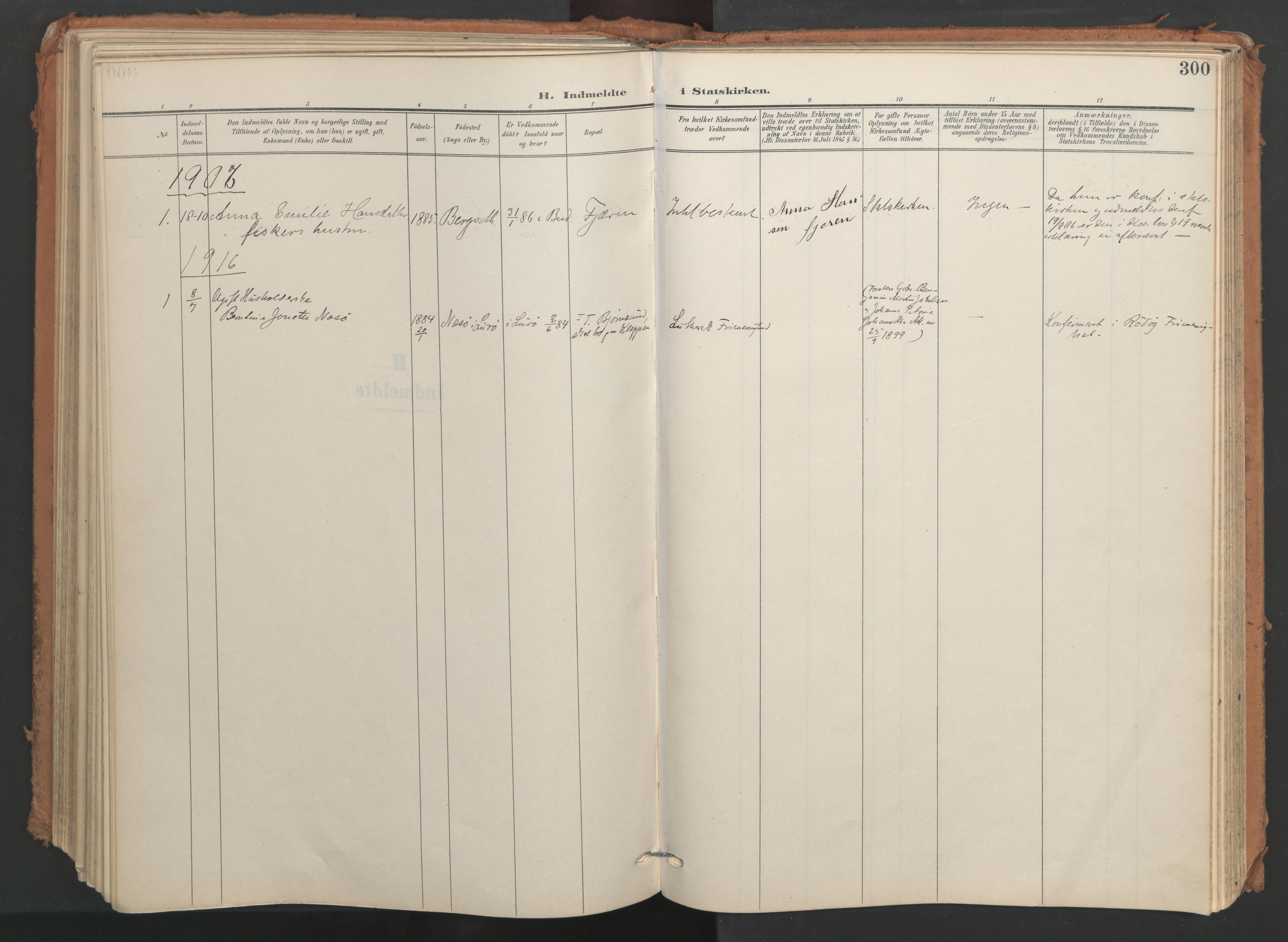 Ministerialprotokoller, klokkerbøker og fødselsregistre - Møre og Romsdal, SAT/A-1454/566/L0771: Parish register (official) no. 566A10, 1904-1929, p. 300