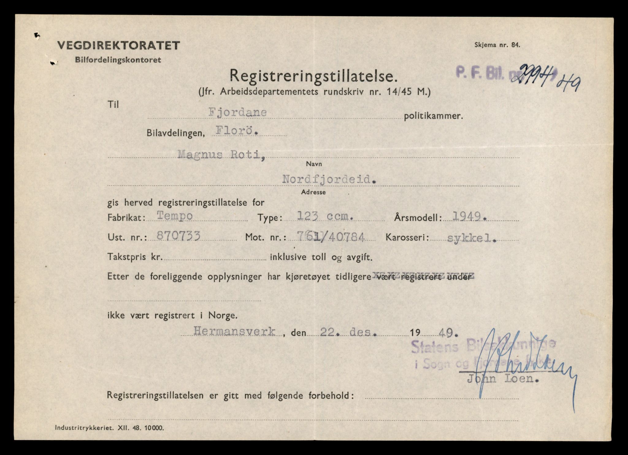 Møre og Romsdal vegkontor - Ålesund trafikkstasjon, SAT/A-4099/F/Fe/L0040: Registreringskort for kjøretøy T 13531 - T 13709, 1927-1998, p. 2117