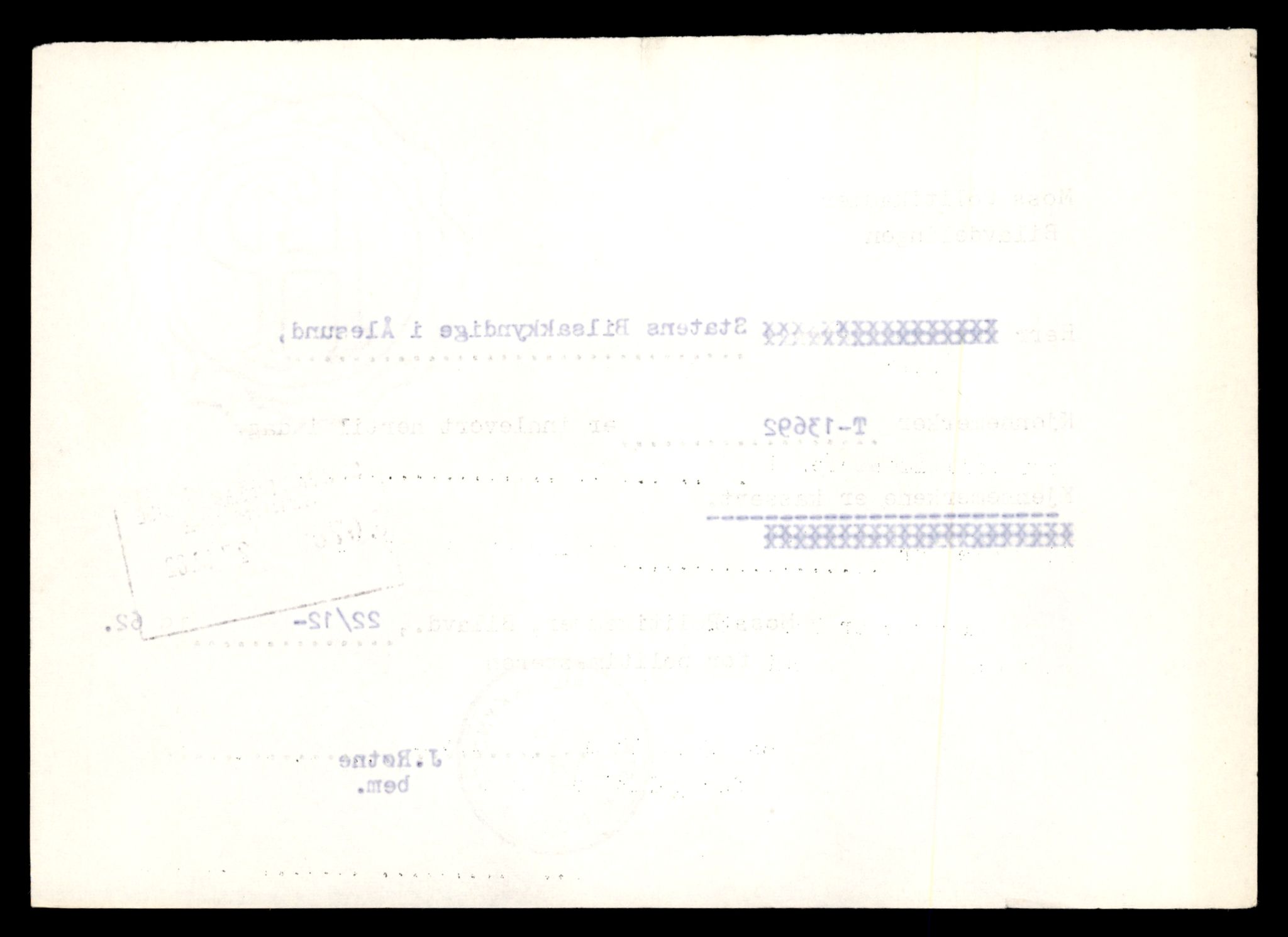 Møre og Romsdal vegkontor - Ålesund trafikkstasjon, AV/SAT-A-4099/F/Fe/L0040: Registreringskort for kjøretøy T 13531 - T 13709, 1927-1998, p. 2758